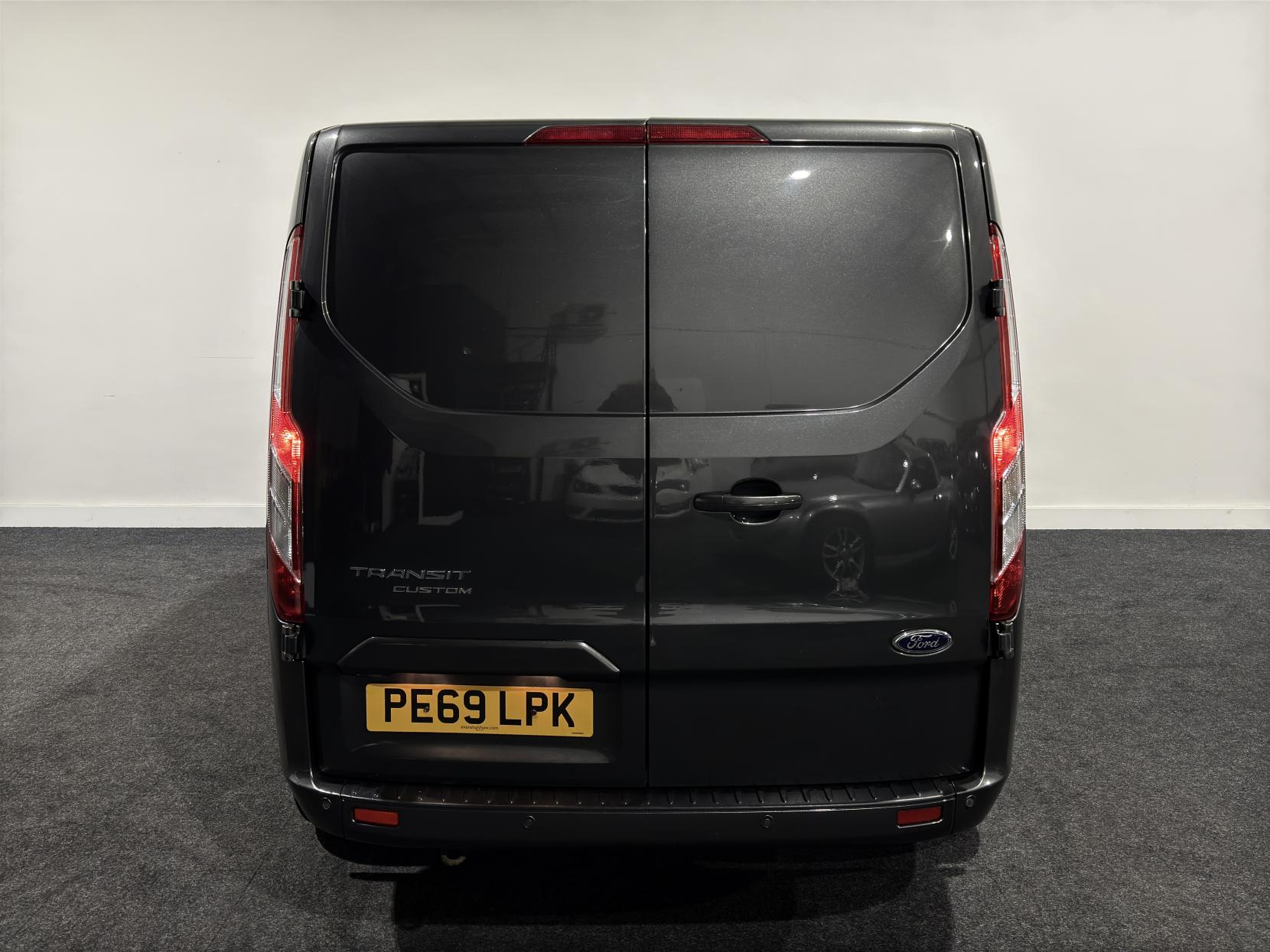 Ford Transit Custom 2.0 280 EcoBlue Trend Panel Van 5dr Diesel Manual L1 H1 Euro 6 (130 ps)