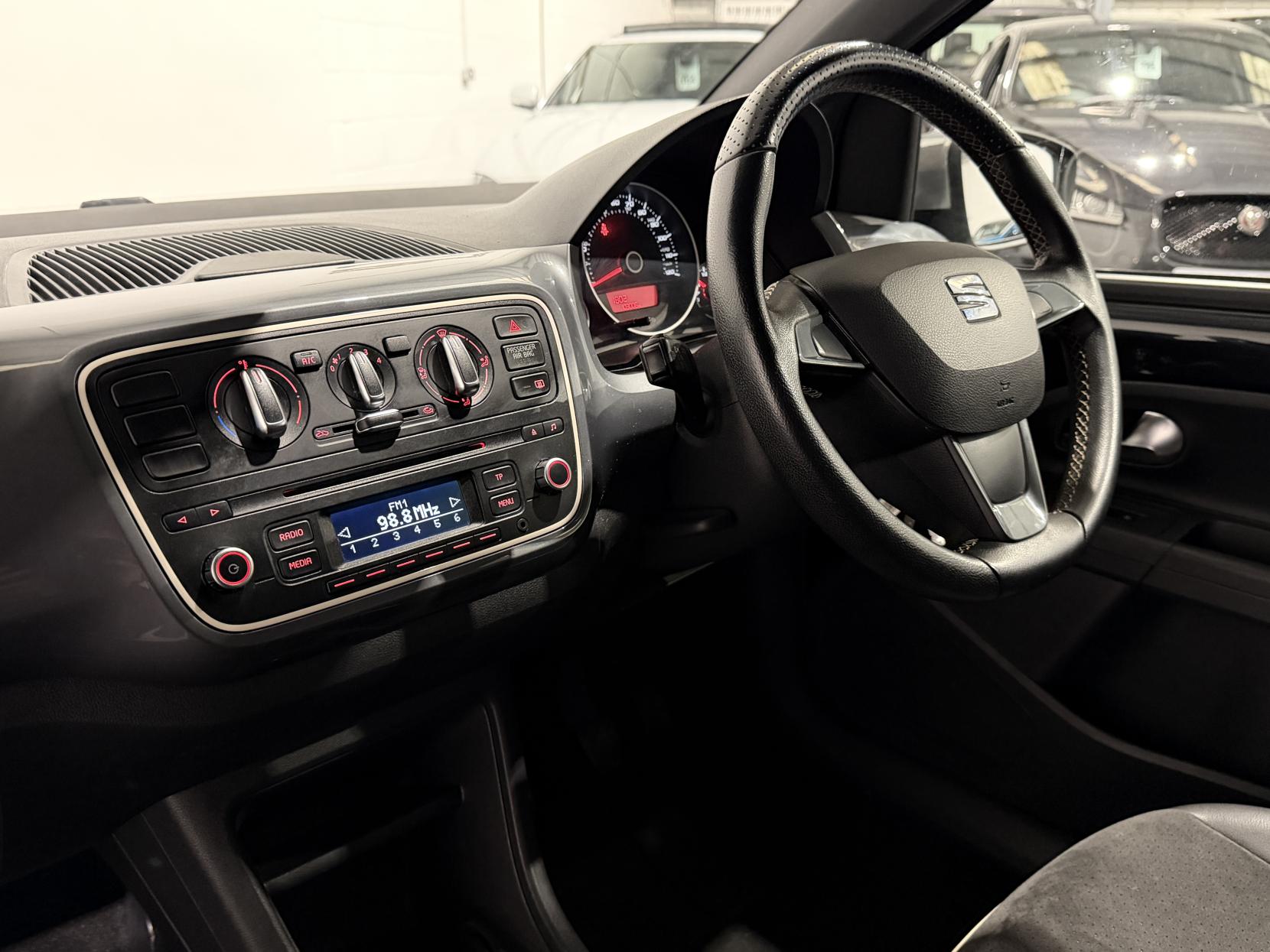 SEAT Mii 1.0 12v by MANGO Hatchback 3dr Petrol Manual Euro 5 (75 ps)