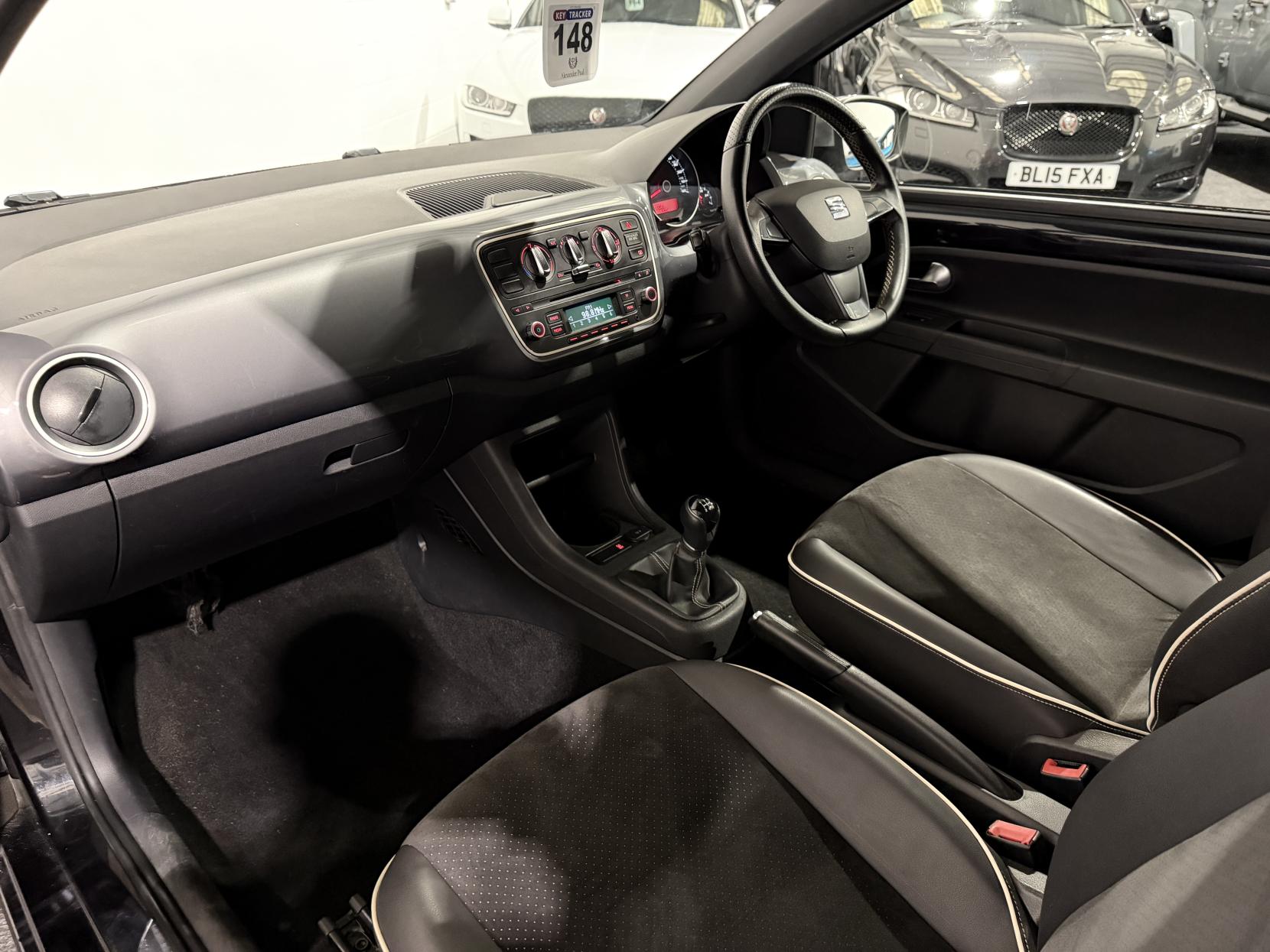 SEAT Mii 1.0 12v by MANGO Hatchback 3dr Petrol Manual Euro 5 (75 ps)