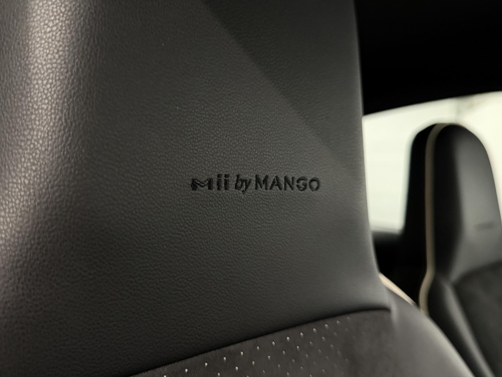 SEAT Mii 1.0 12v by MANGO Hatchback 3dr Petrol Manual Euro 5 (75 ps)