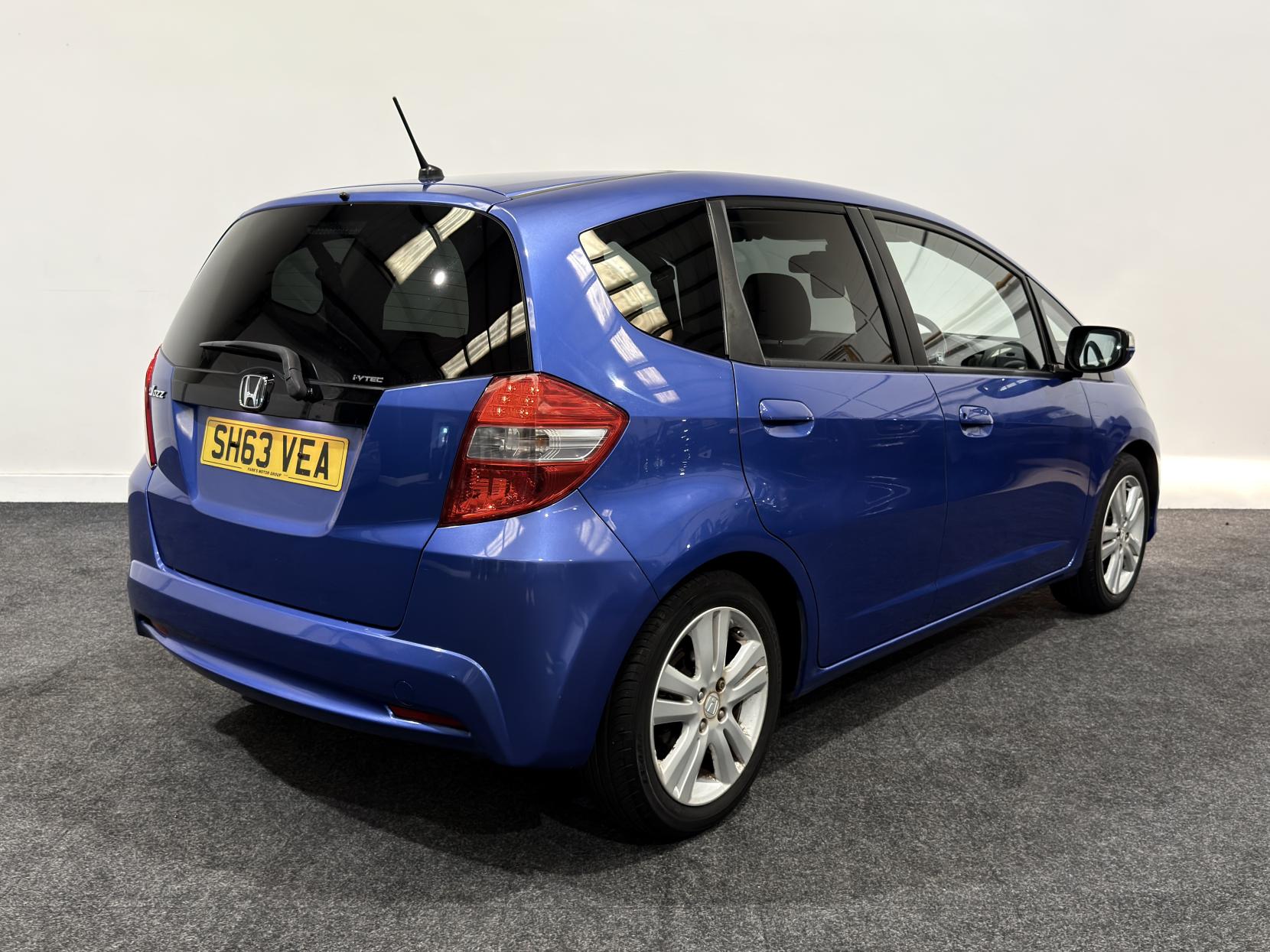 Honda Jazz 1.4 i-VTEC EX Hatchback 5dr Petrol Manual Euro 5 (99 ps)