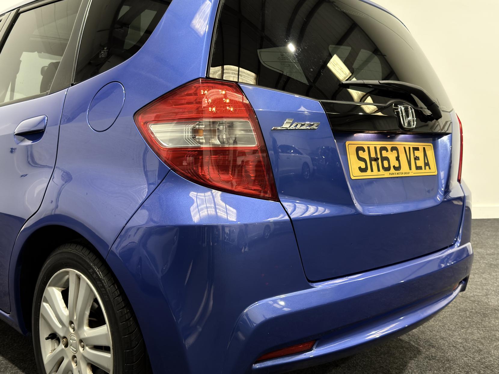 Honda Jazz 1.4 i-VTEC EX Hatchback 5dr Petrol Manual Euro 5 (99 ps)