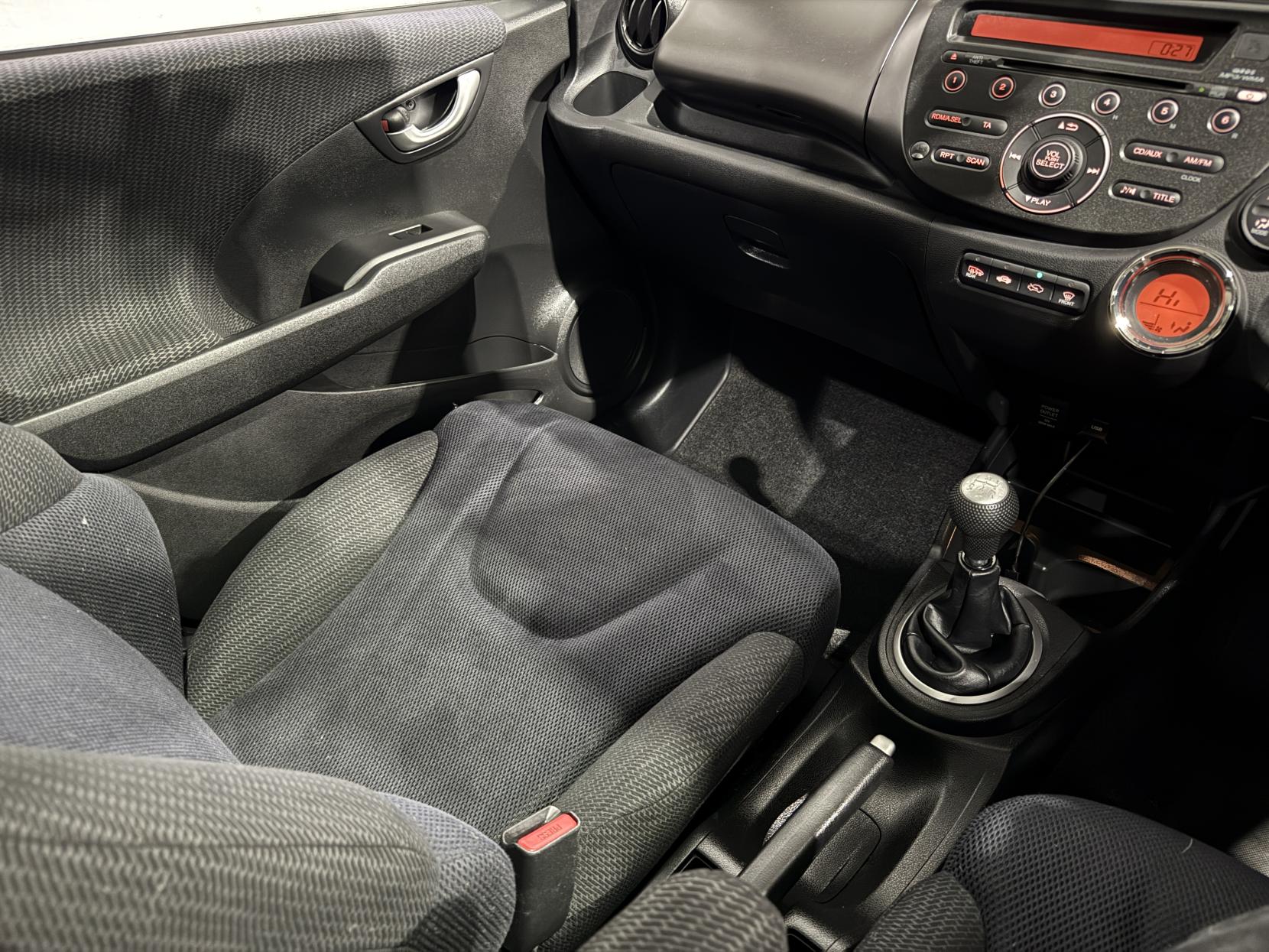 Honda Jazz 1.4 i-VTEC EX Hatchback 5dr Petrol Manual Euro 5 (99 ps)