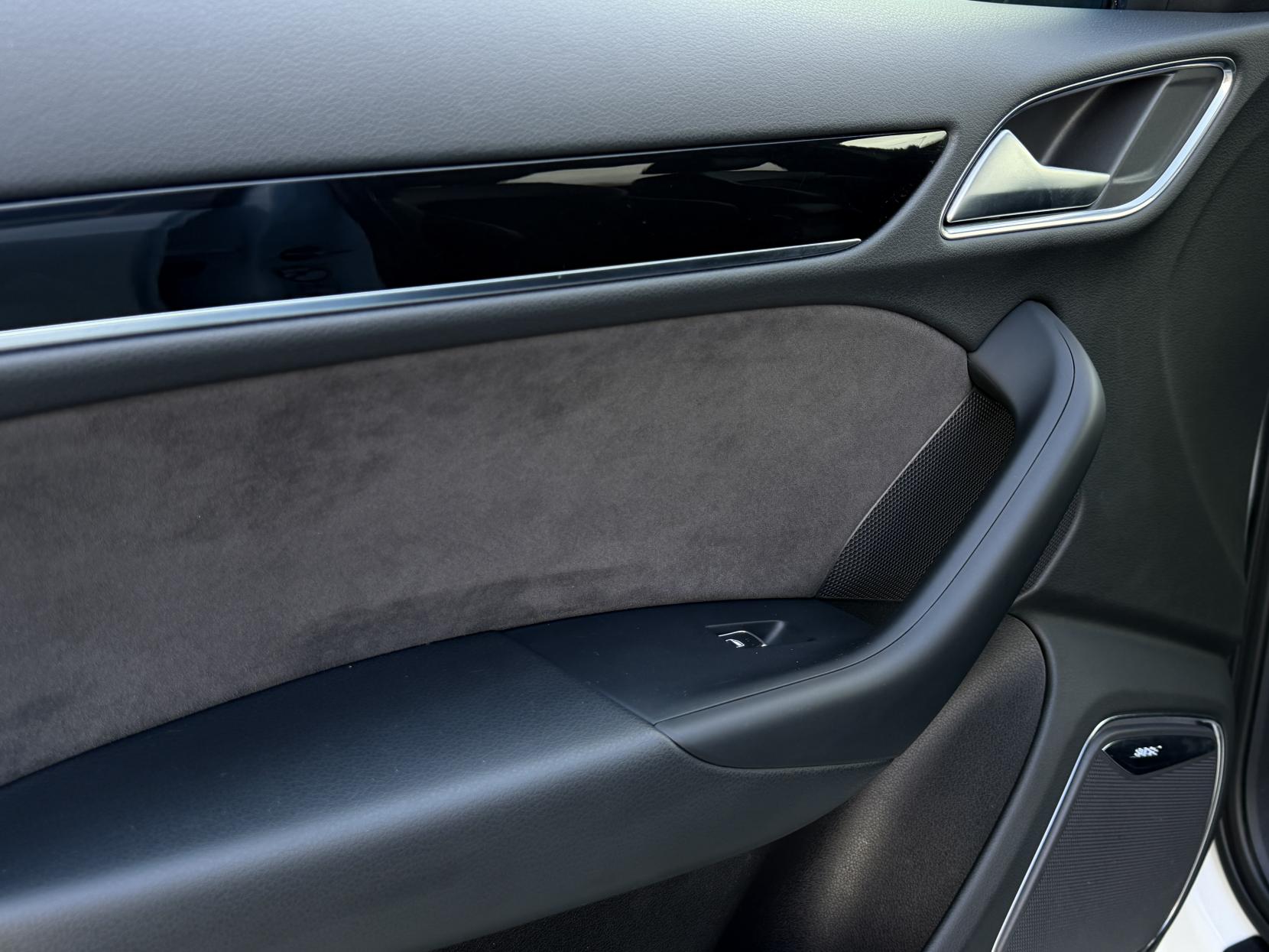 Audi Q3 2.0 TDI Black Edition SUV 5dr Diesel S Tronic quattro Euro 6 (s/s) (150 ps)