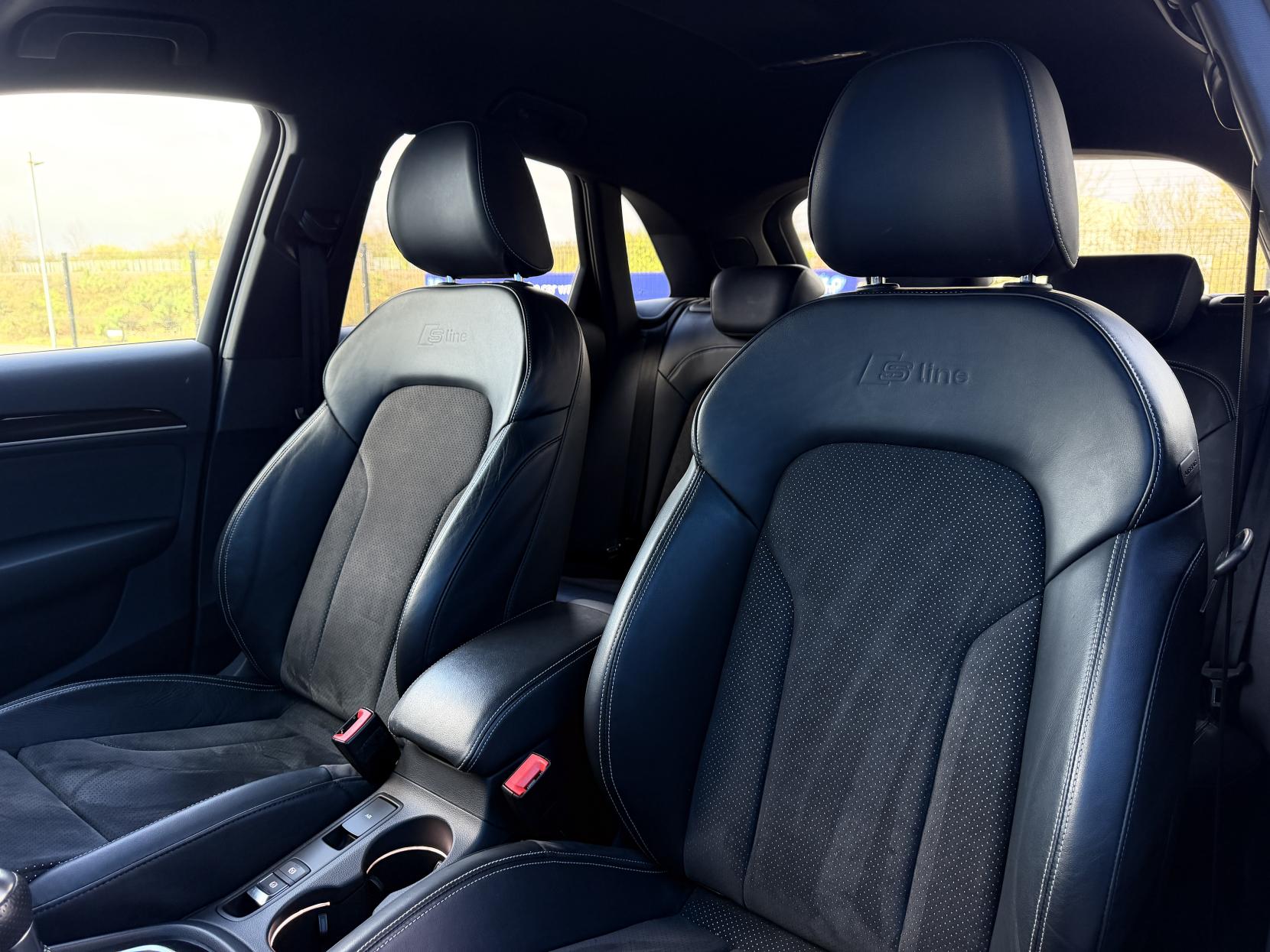 Audi Q3 2.0 TDI Black Edition SUV 5dr Diesel S Tronic quattro Euro 6 (s/s) (150 ps)