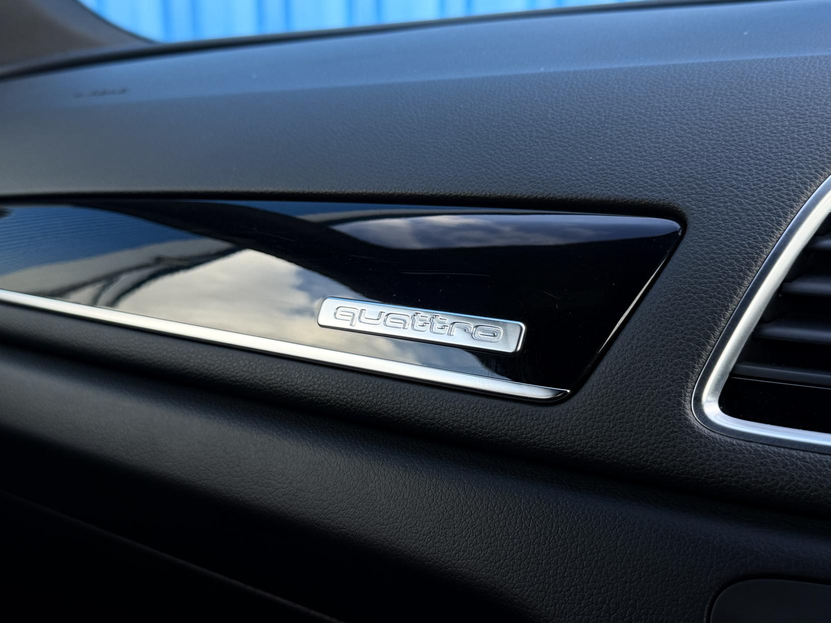 Audi Q3 2.0 TDI Black Edition SUV 5dr Diesel S Tronic quattro Euro 6 (s/s) (150 ps)