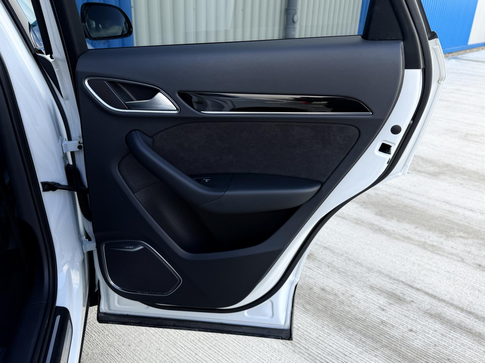 Audi Q3 2.0 TDI Black Edition SUV 5dr Diesel S Tronic quattro Euro 6 (s/s) (150 ps)