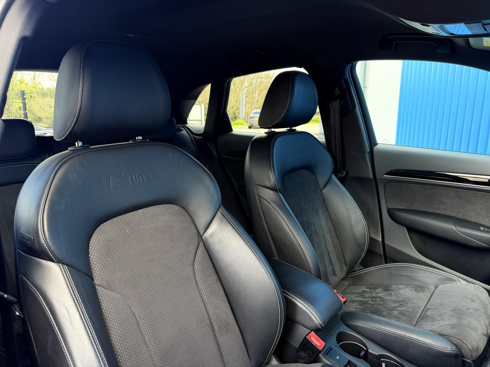 Audi Q3 2.0 TDI Black Edition SUV 5dr Diesel S Tronic quattro Euro 6 (s/s) (150 ps)