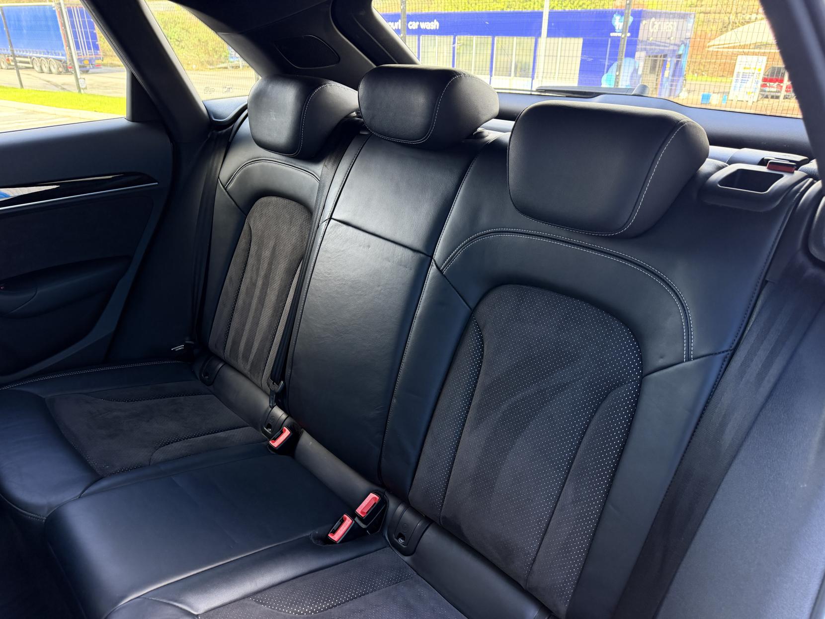 Audi Q3 2.0 TDI Black Edition SUV 5dr Diesel S Tronic quattro Euro 6 (s/s) (150 ps)