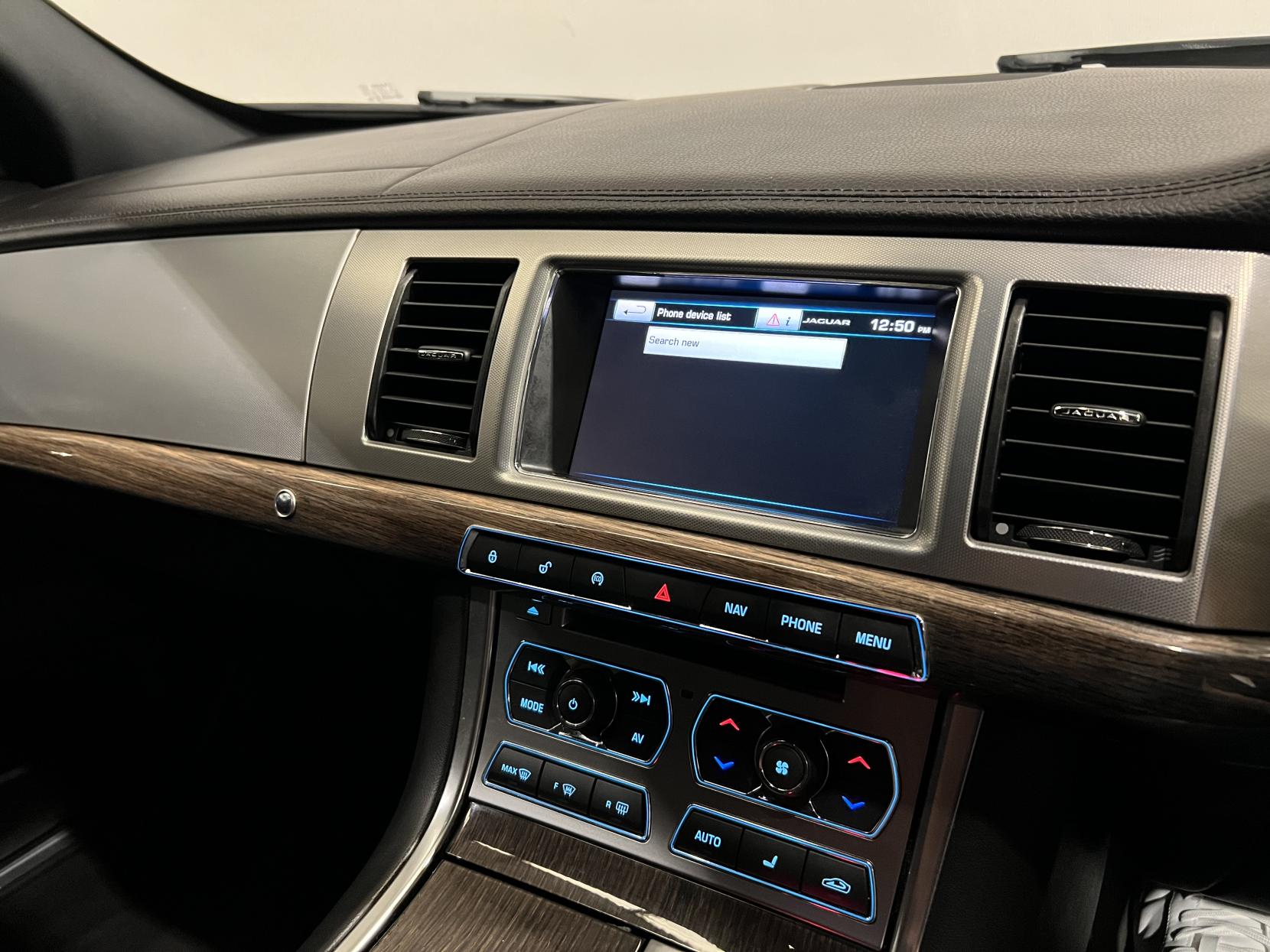Jaguar XF 2.2d R-Sport Sportbrake 5dr Diesel Auto Euro 5 (s/s) (200 ps)