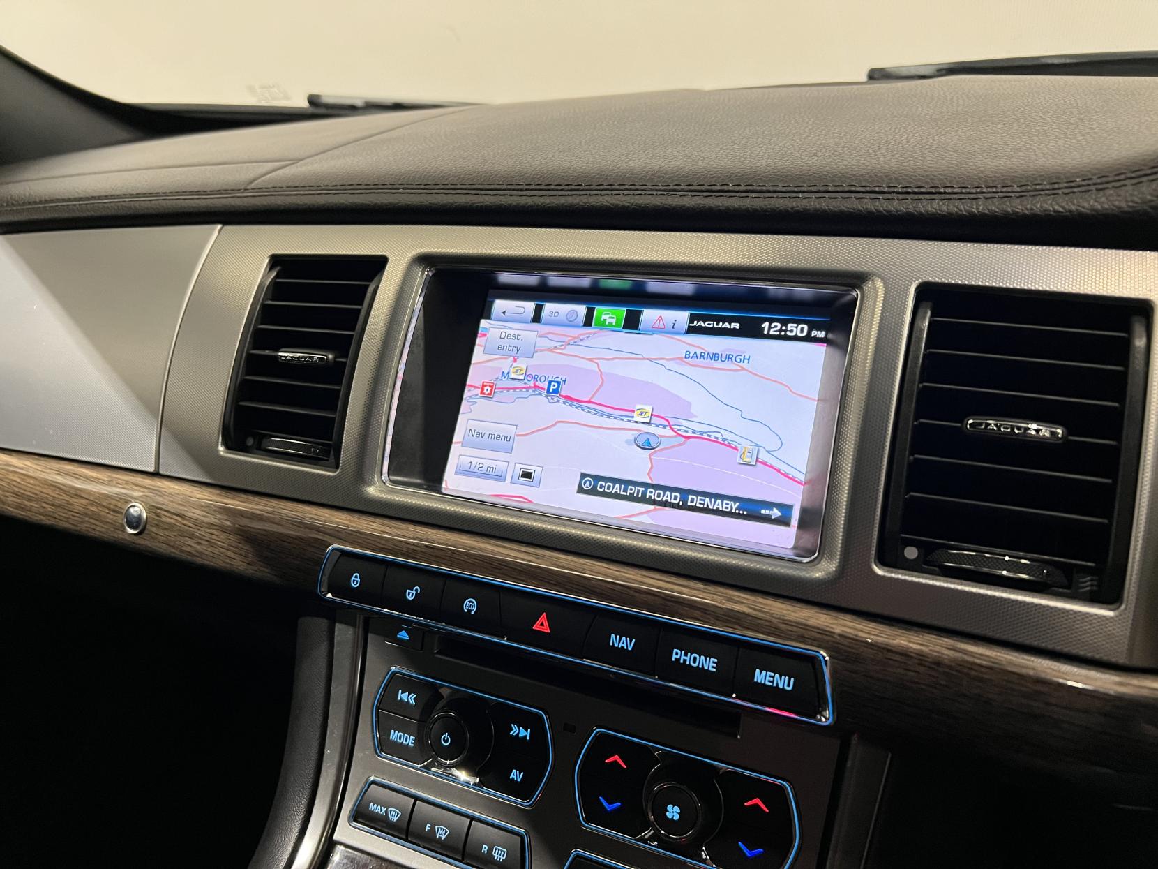 Jaguar XF 2.2d R-Sport Sportbrake 5dr Diesel Auto Euro 5 (s/s) (200 ps)