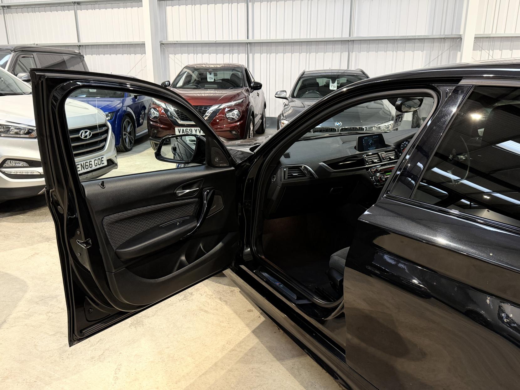 BMW 1 Series 2.0 118d M Sport Shadow Edition Hatchback 5dr Diesel Auto Euro 6 (s/s) (150 ps)