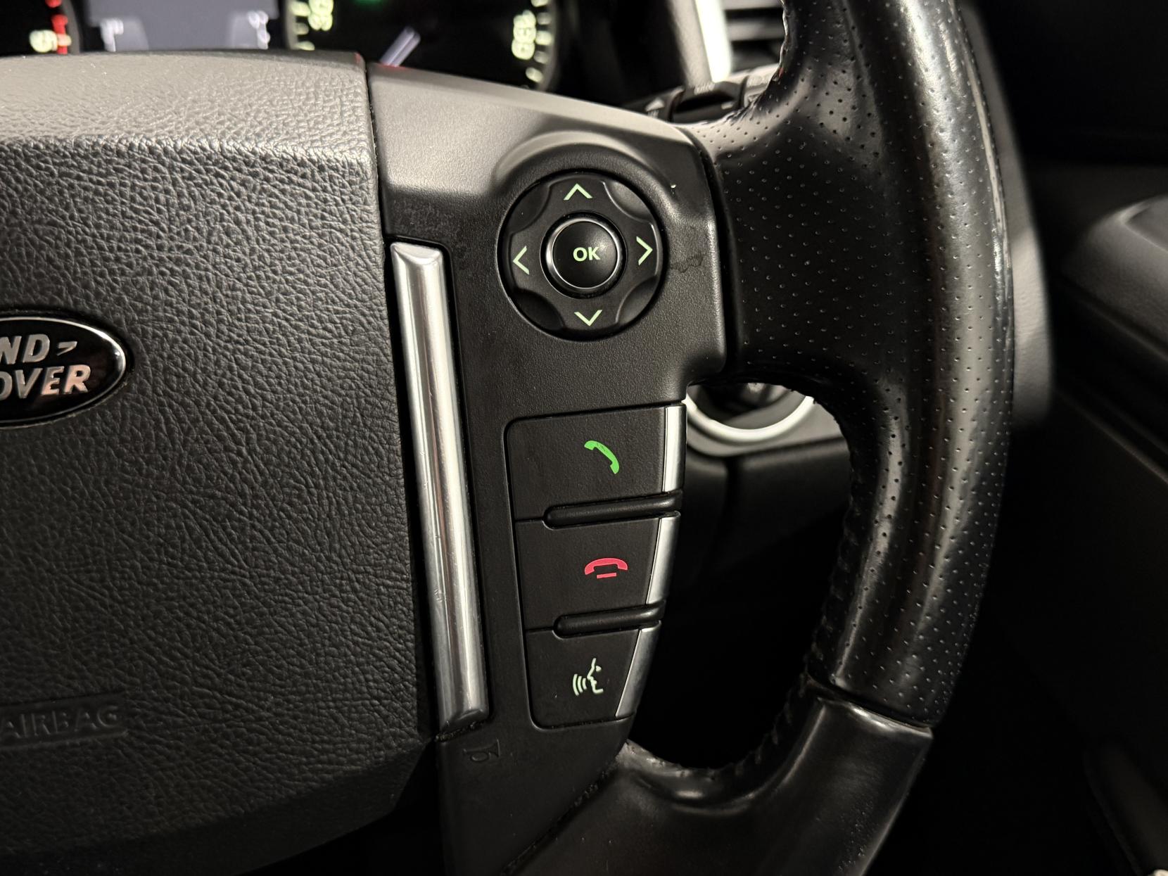 Land Rover Range Rover Sport 3.0 TD V6 HSE SUV 5dr Diesel CommandShift 4WD Euro 5 (245 ps)