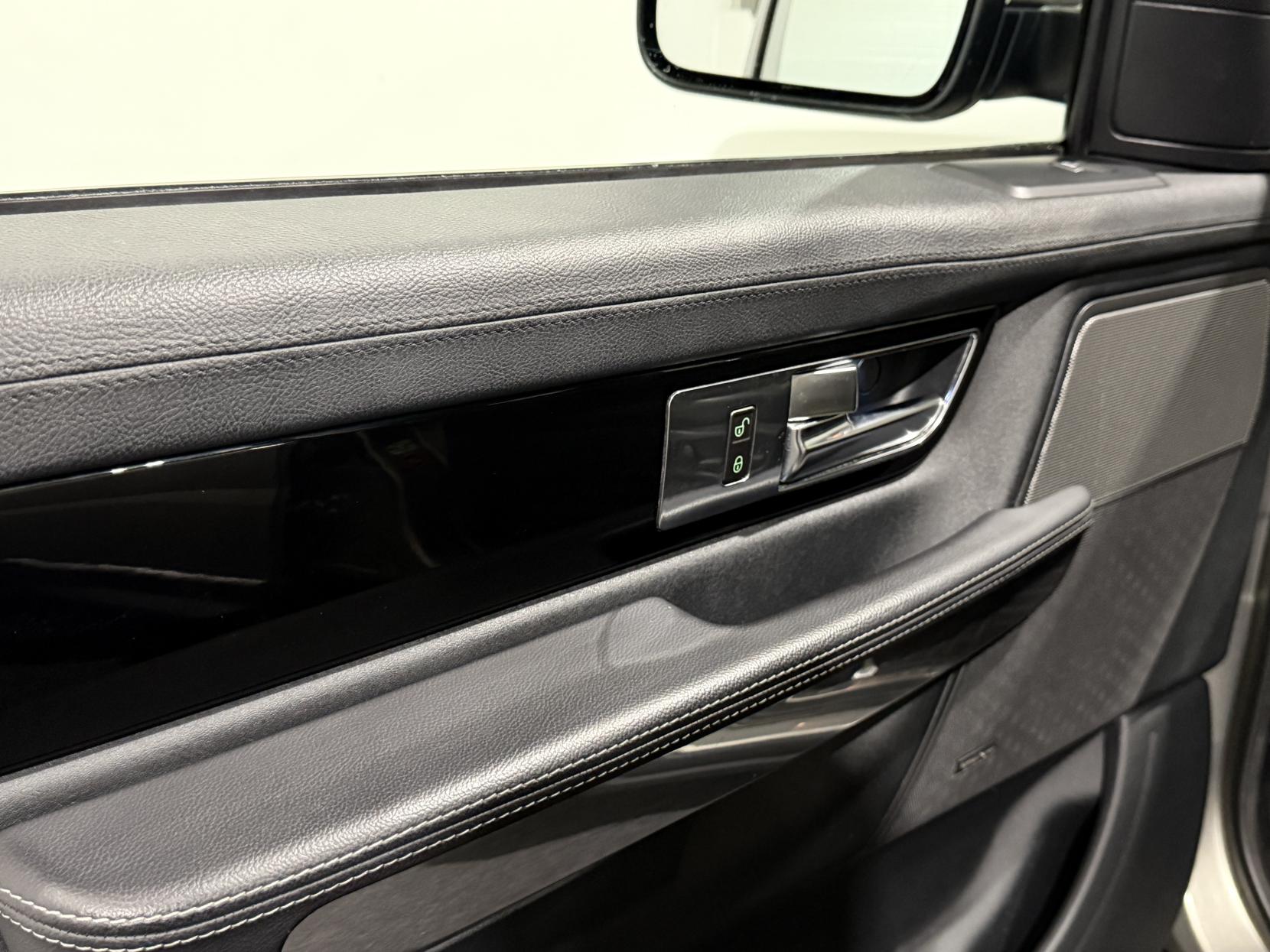 Land Rover Range Rover Sport 3.0 TD V6 HSE SUV 5dr Diesel CommandShift 4WD Euro 5 (245 ps)