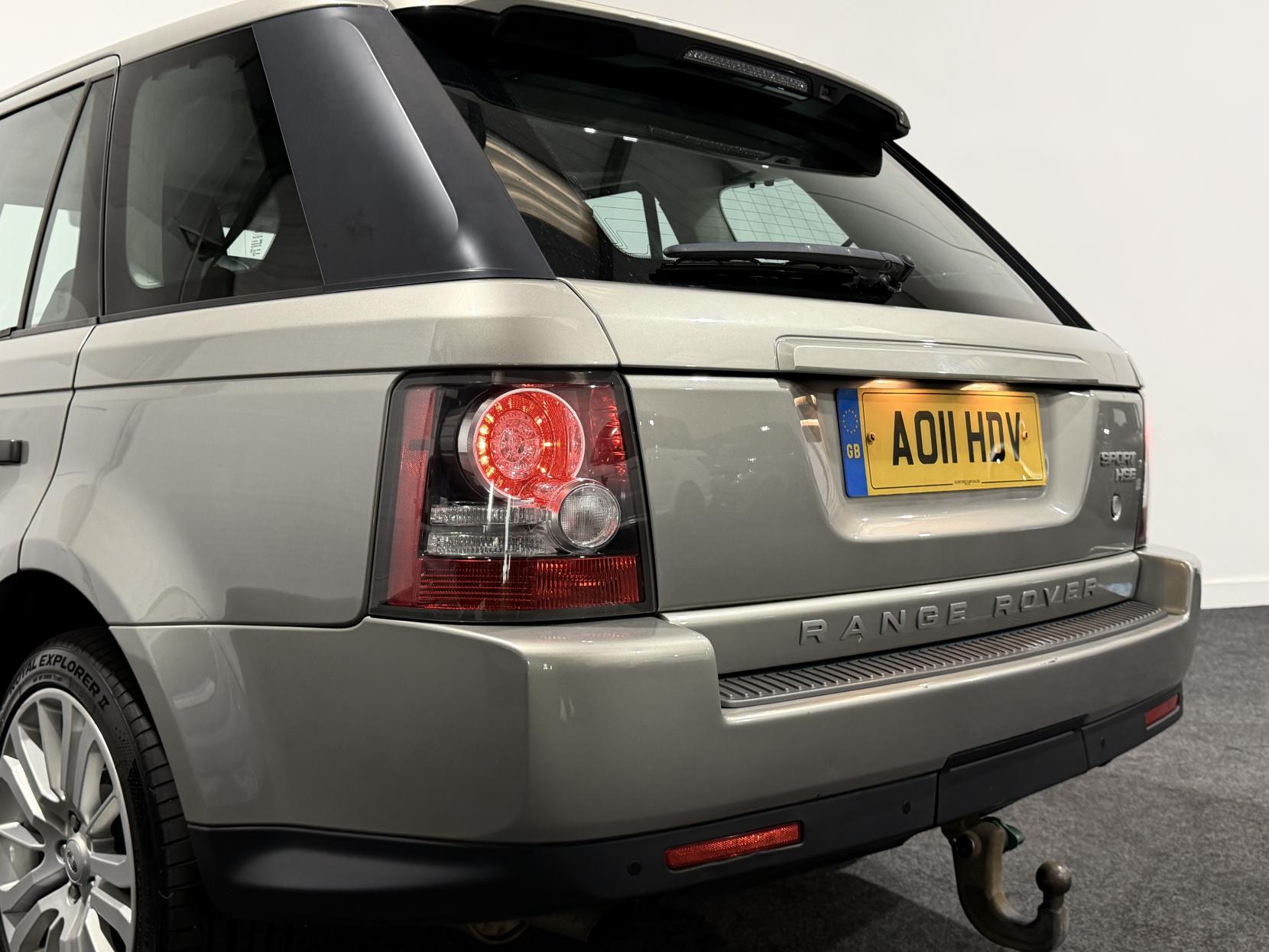 Land Rover Range Rover Sport 3.0 TD V6 HSE SUV 5dr Diesel CommandShift 4WD Euro 5 (245 ps)