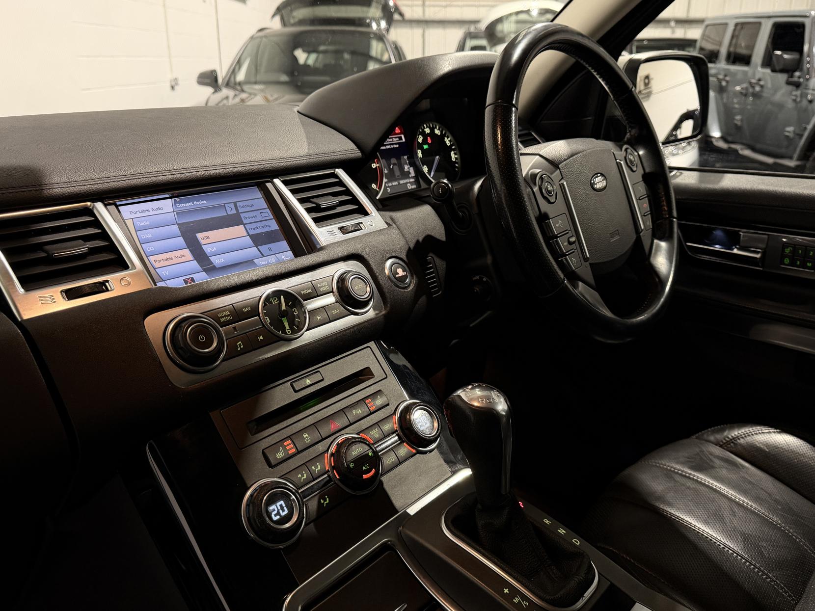 Land Rover Range Rover Sport 3.0 TD V6 HSE SUV 5dr Diesel CommandShift 4WD Euro 5 (245 ps)