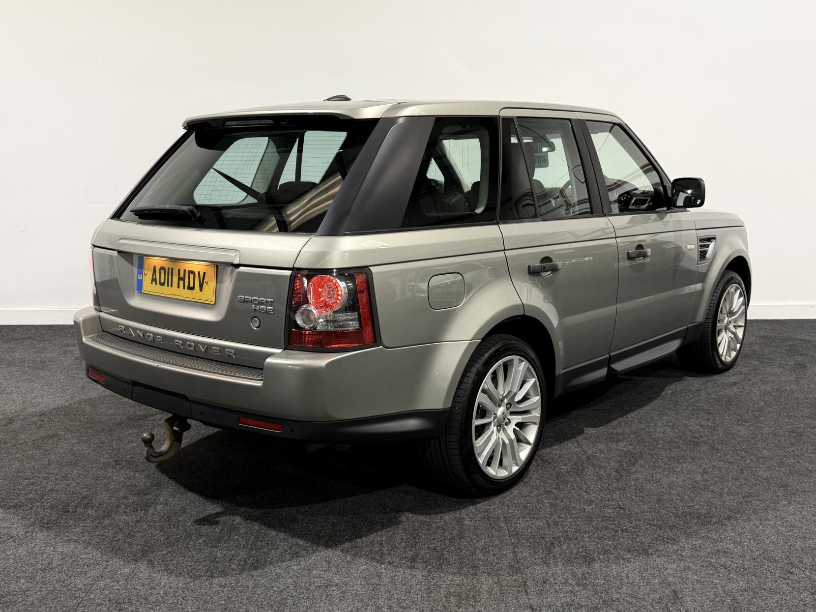 Land Rover Range Rover Sport 3.0 TD V6 HSE SUV 5dr Diesel CommandShift 4WD Euro 5 (245 ps)