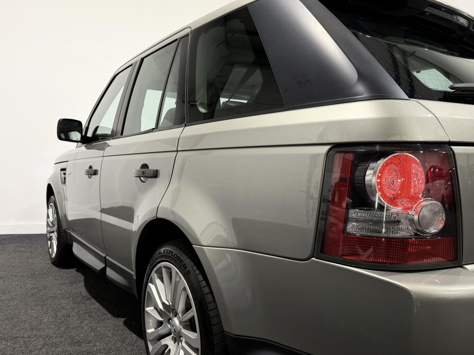 Land Rover Range Rover Sport 3.0 TD V6 HSE SUV 5dr Diesel CommandShift 4WD Euro 5 (245 ps)