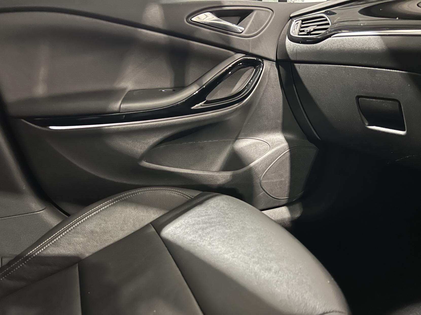 Vauxhall Astra 1.6i Turbo Elite Nav Hatchback 5dr Petrol Manual Euro 6 (s/s) (200 ps)