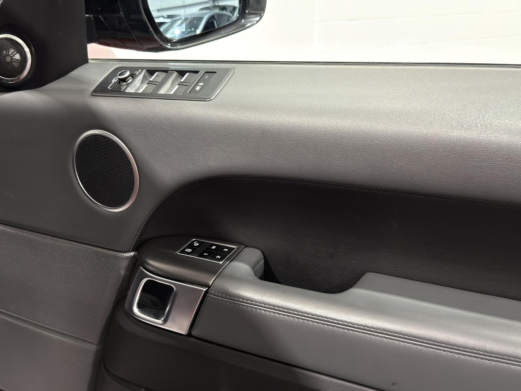 Land Rover Range Rover Sport 3.0 SD V6 HSE Dynamic SUV 5dr Diesel Auto 4WD Euro 5 (s/s) (292 ps)