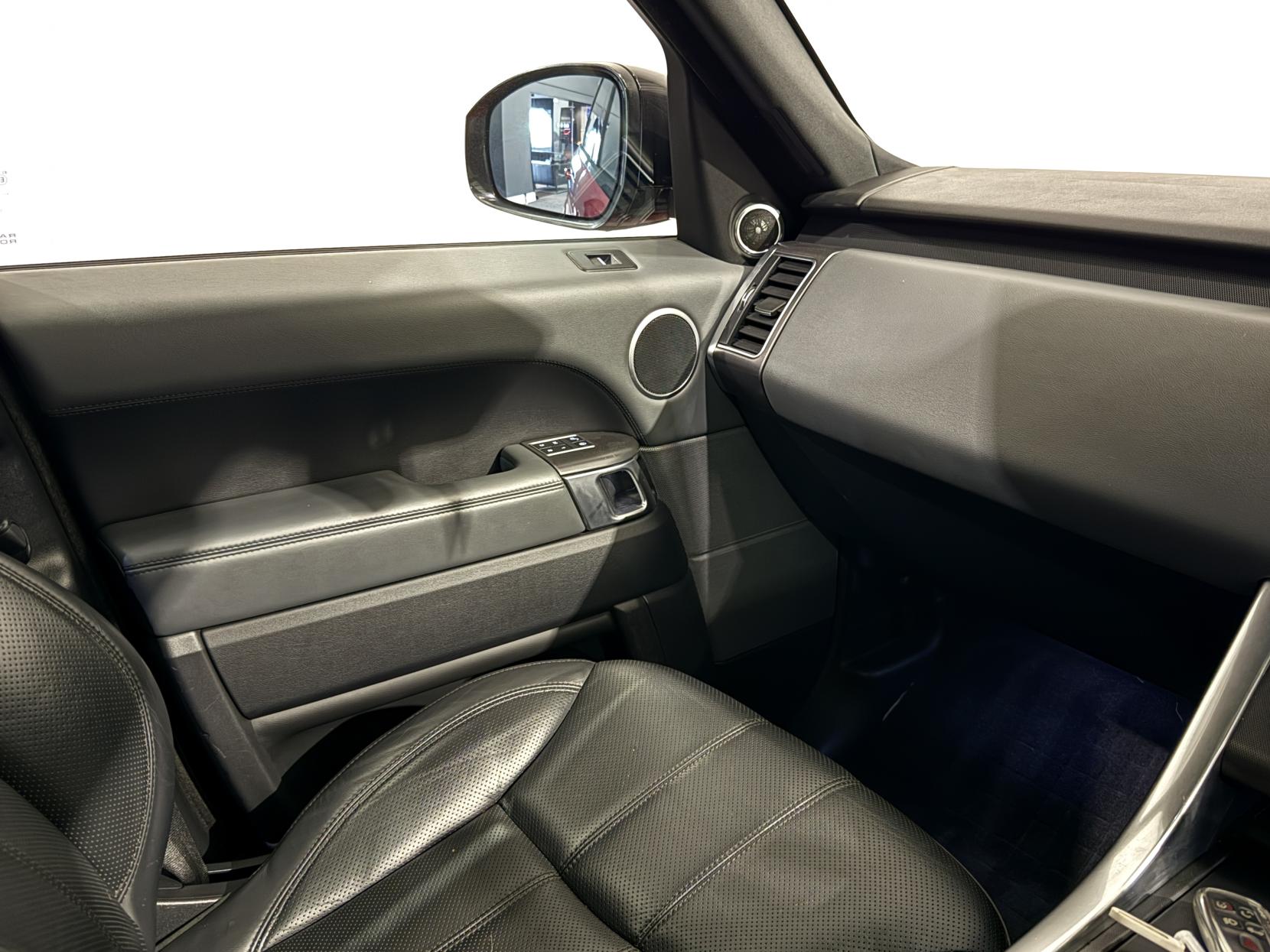 Land Rover Range Rover Sport 3.0 SD V6 HSE Dynamic SUV 5dr Diesel Auto 4WD Euro 5 (s/s) (292 ps)