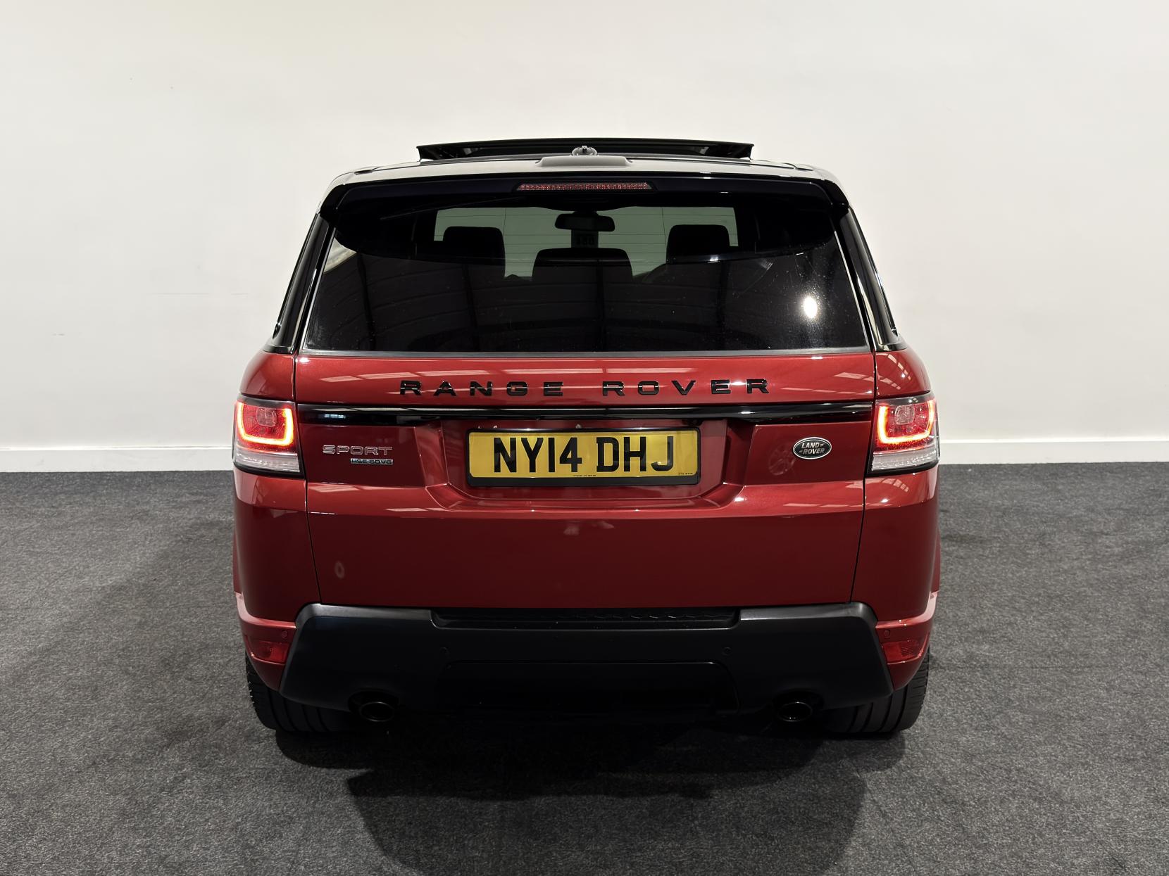 Land Rover Range Rover Sport 3.0 SD V6 HSE Dynamic SUV 5dr Diesel Auto 4WD Euro 5 (s/s) (292 ps)