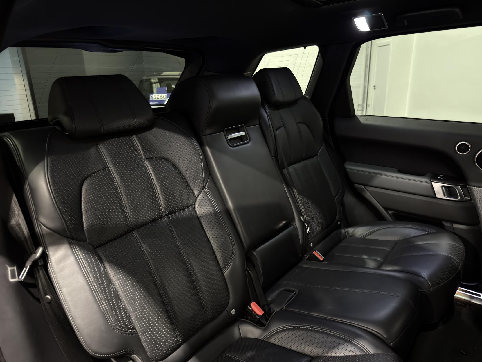 Land Rover Range Rover Sport 3.0 SD V6 HSE Dynamic SUV 5dr Diesel Auto 4WD Euro 5 (s/s) (292 ps)