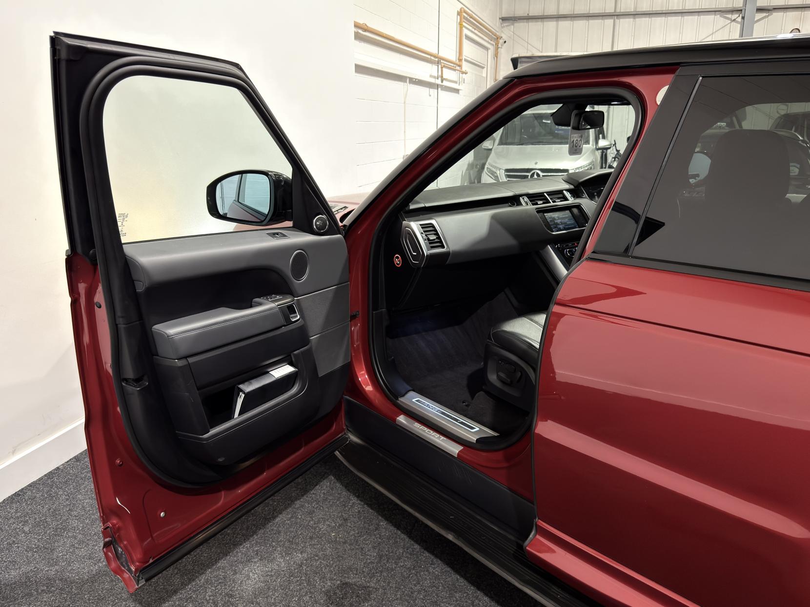 Land Rover Range Rover Sport 3.0 SD V6 HSE Dynamic SUV 5dr Diesel Auto 4WD Euro 5 (s/s) (292 ps)