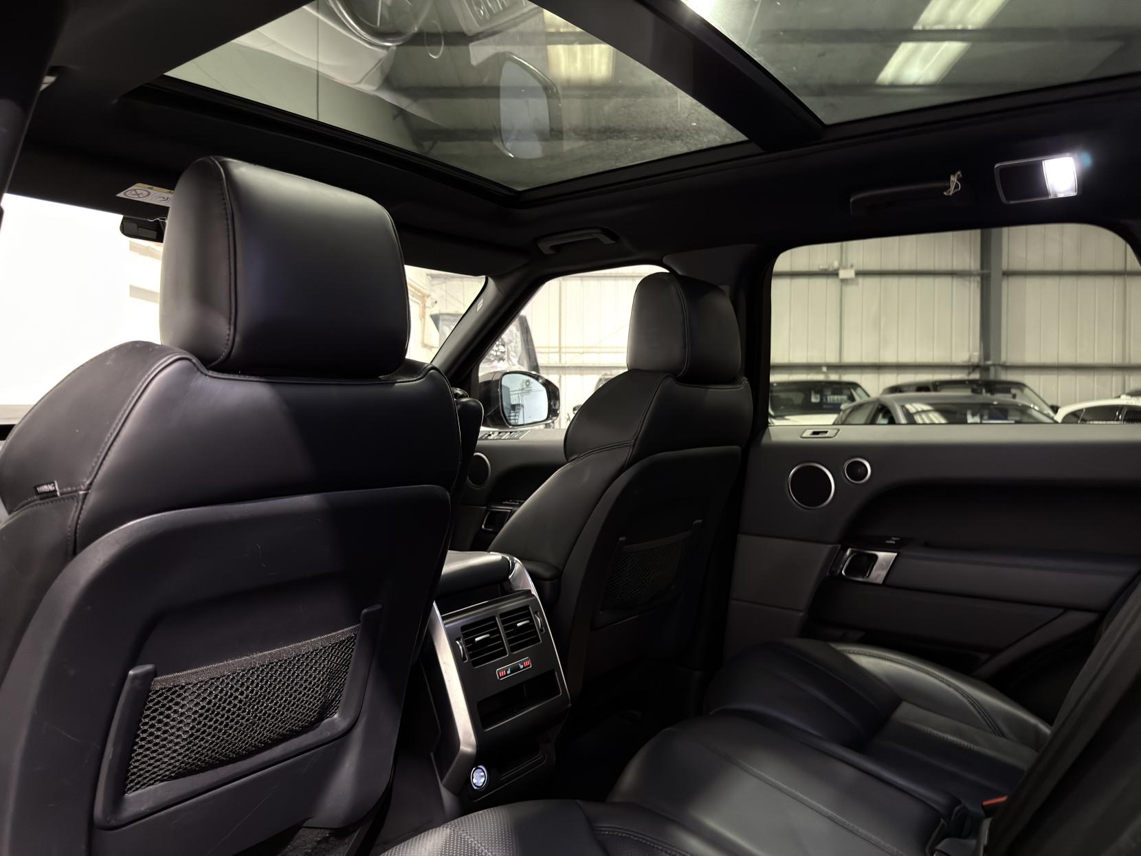 Land Rover Range Rover Sport 3.0 SD V6 HSE Dynamic SUV 5dr Diesel Auto 4WD Euro 5 (s/s) (292 ps)