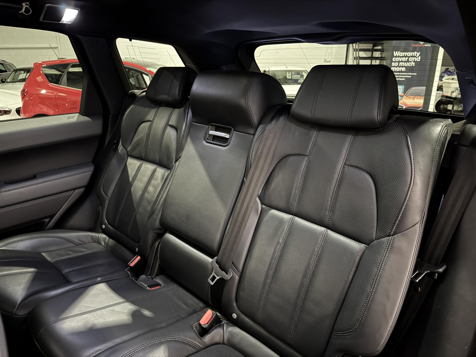 Land Rover Range Rover Sport 3.0 SD V6 HSE Dynamic SUV 5dr Diesel Auto 4WD Euro 5 (s/s) (292 ps)