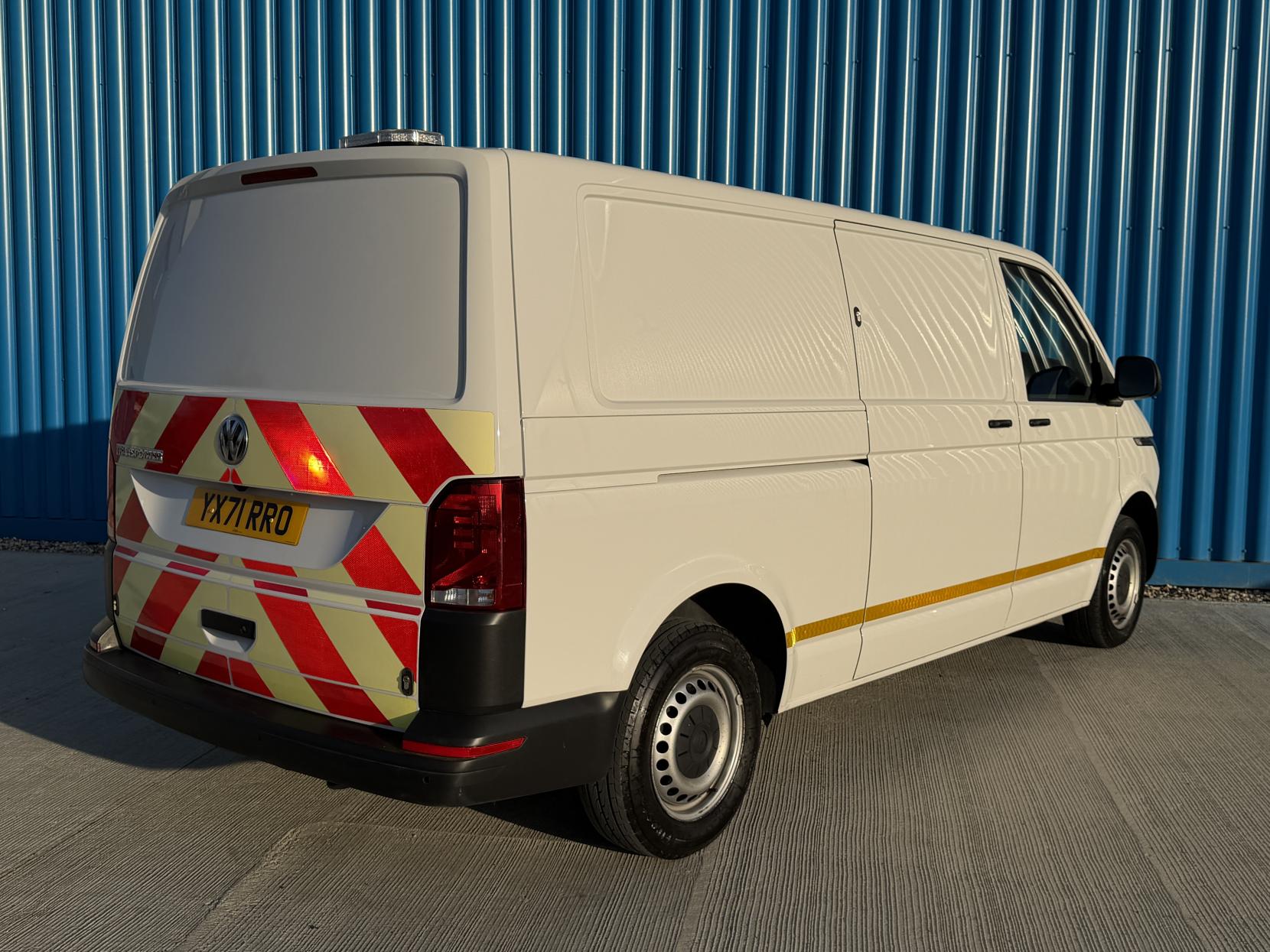 Volkswagen Transporter 2.0 TDI T32 Startline Panel Van 5dr Diesel Manual FWD LWB Euro 6 (s/s) (150 ps)