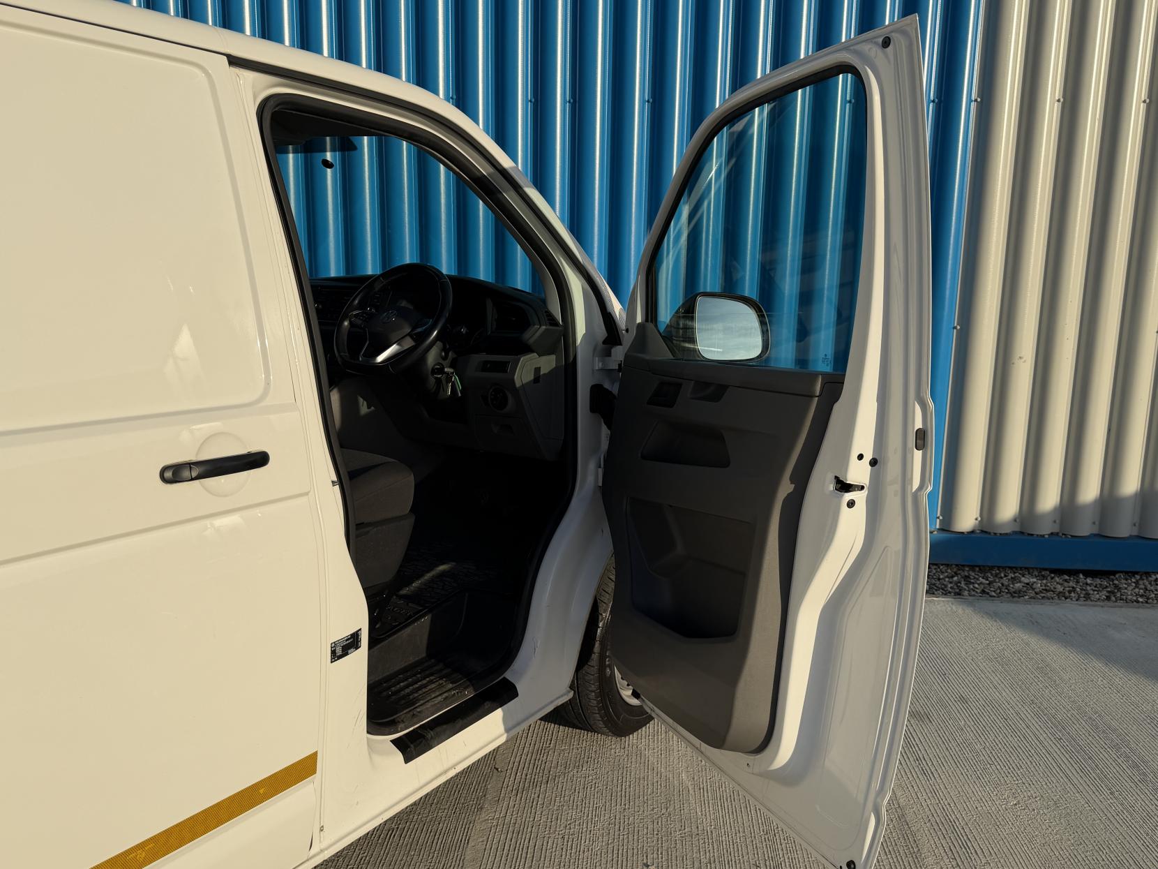 Volkswagen Transporter 2.0 TDI T32 Startline Panel Van 5dr Diesel Manual FWD LWB Euro 6 (s/s) (150 ps)