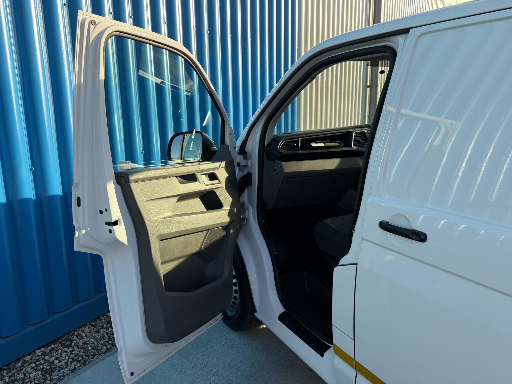 Volkswagen Transporter 2.0 TDI T32 Startline Panel Van 5dr Diesel Manual FWD LWB Euro 6 (s/s) (150 ps)