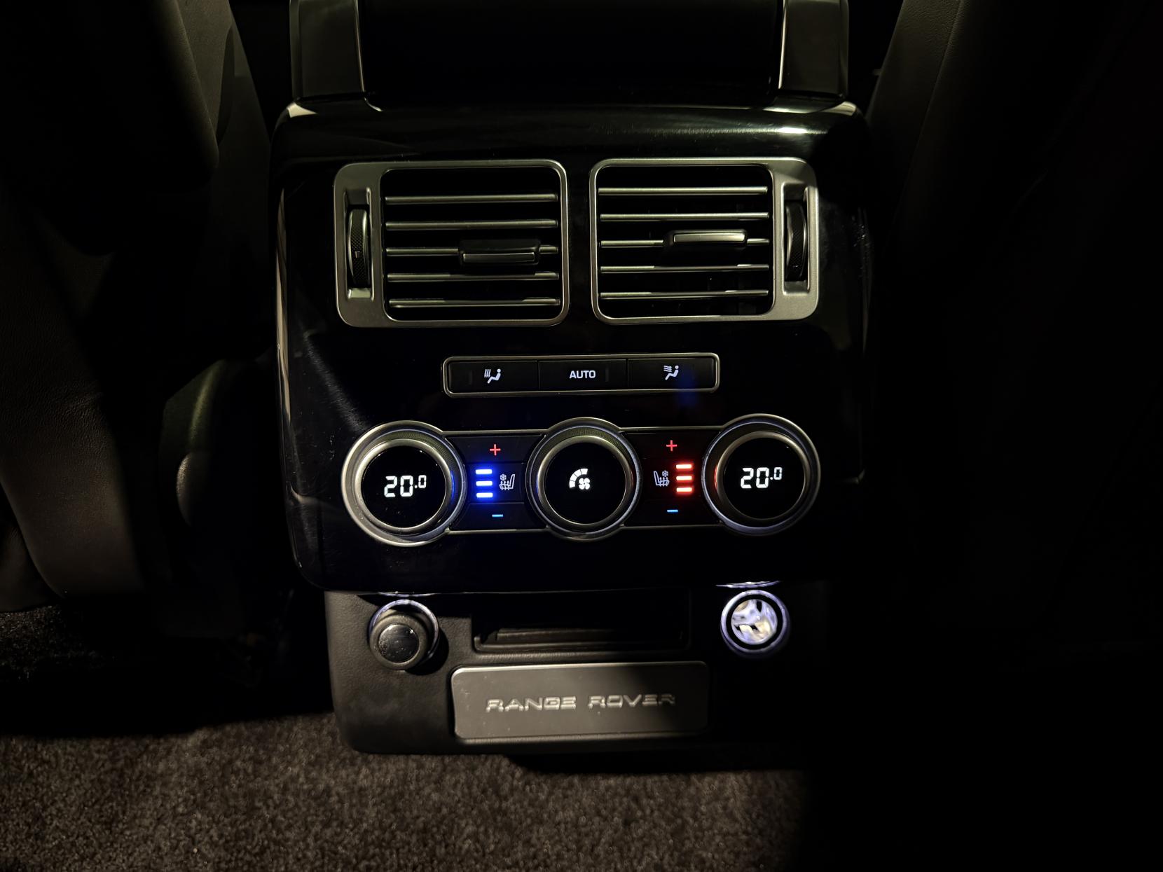 Land Rover Range Rover 3.0 TD V6 Autobiography SUV 5dr Diesel Auto 4WD Euro 6 (s/s) (258 ps)