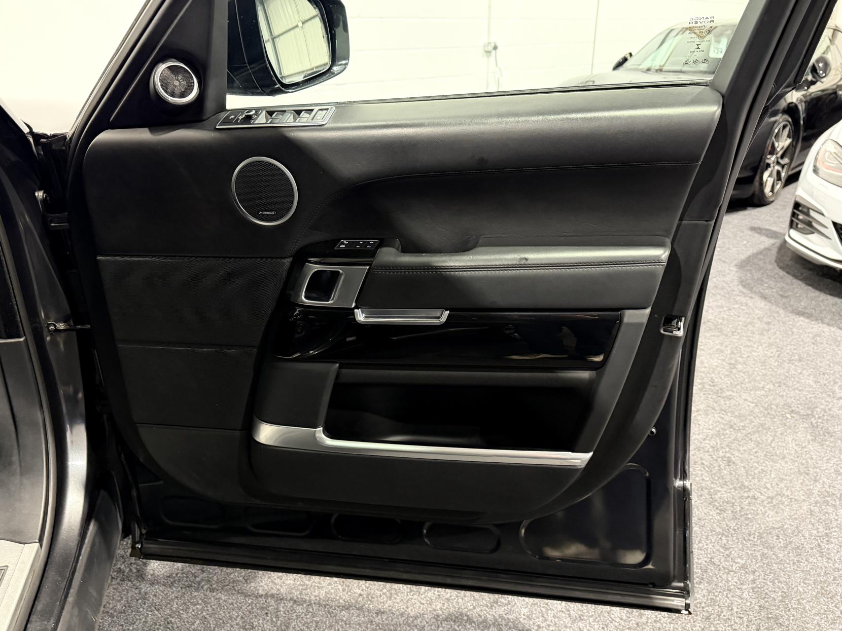 Land Rover Range Rover 3.0 TD V6 Autobiography SUV 5dr Diesel Auto 4WD Euro 6 (s/s) (258 ps)