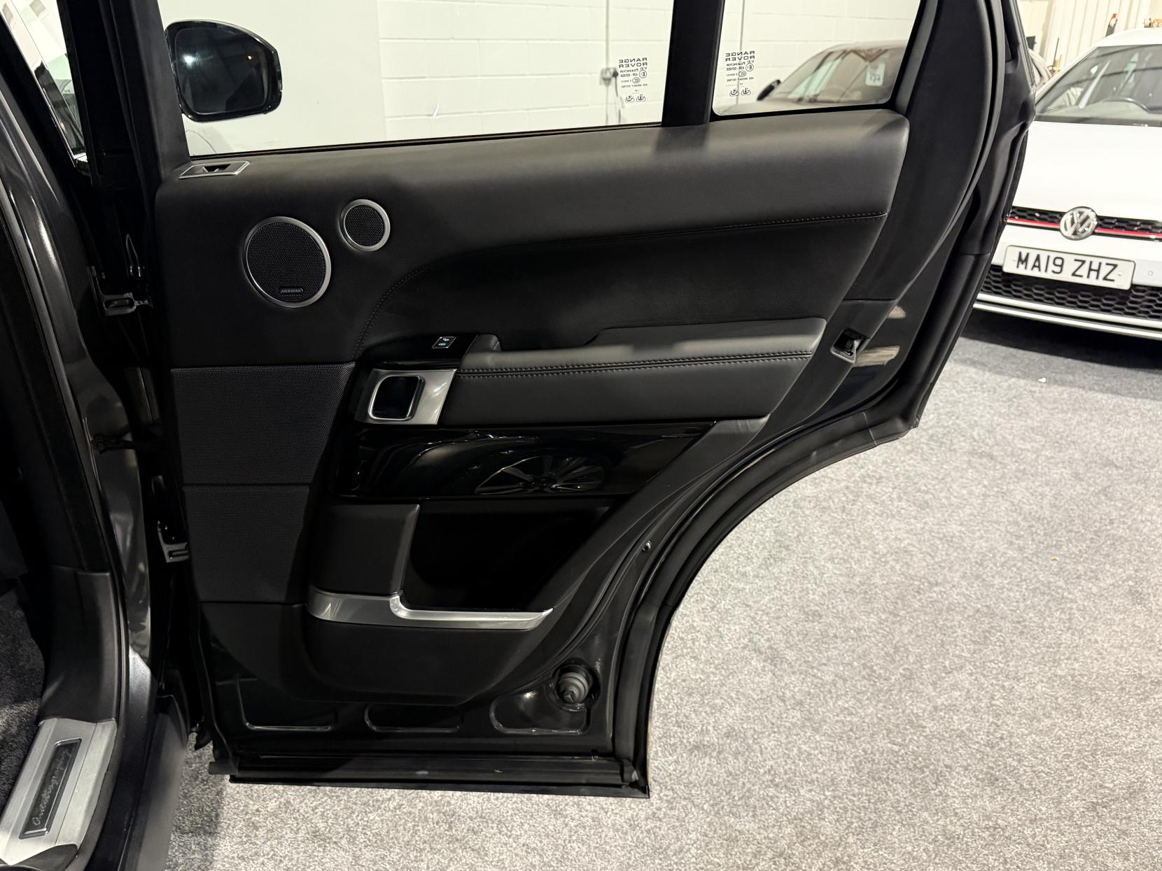 Land Rover Range Rover 3.0 TD V6 Autobiography SUV 5dr Diesel Auto 4WD Euro 6 (s/s) (258 ps)