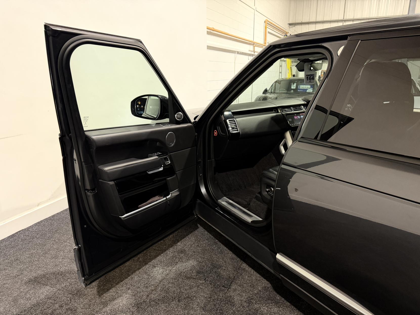 Land Rover Range Rover 3.0 TD V6 Autobiography SUV 5dr Diesel Auto 4WD Euro 6 (s/s) (258 ps)