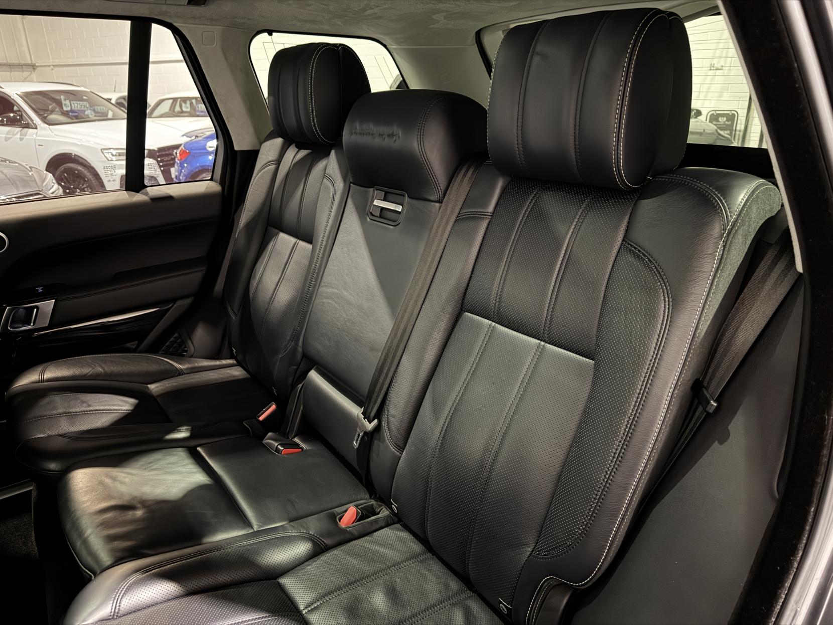 Land Rover Range Rover 3.0 TD V6 Autobiography SUV 5dr Diesel Auto 4WD Euro 6 (s/s) (258 ps)