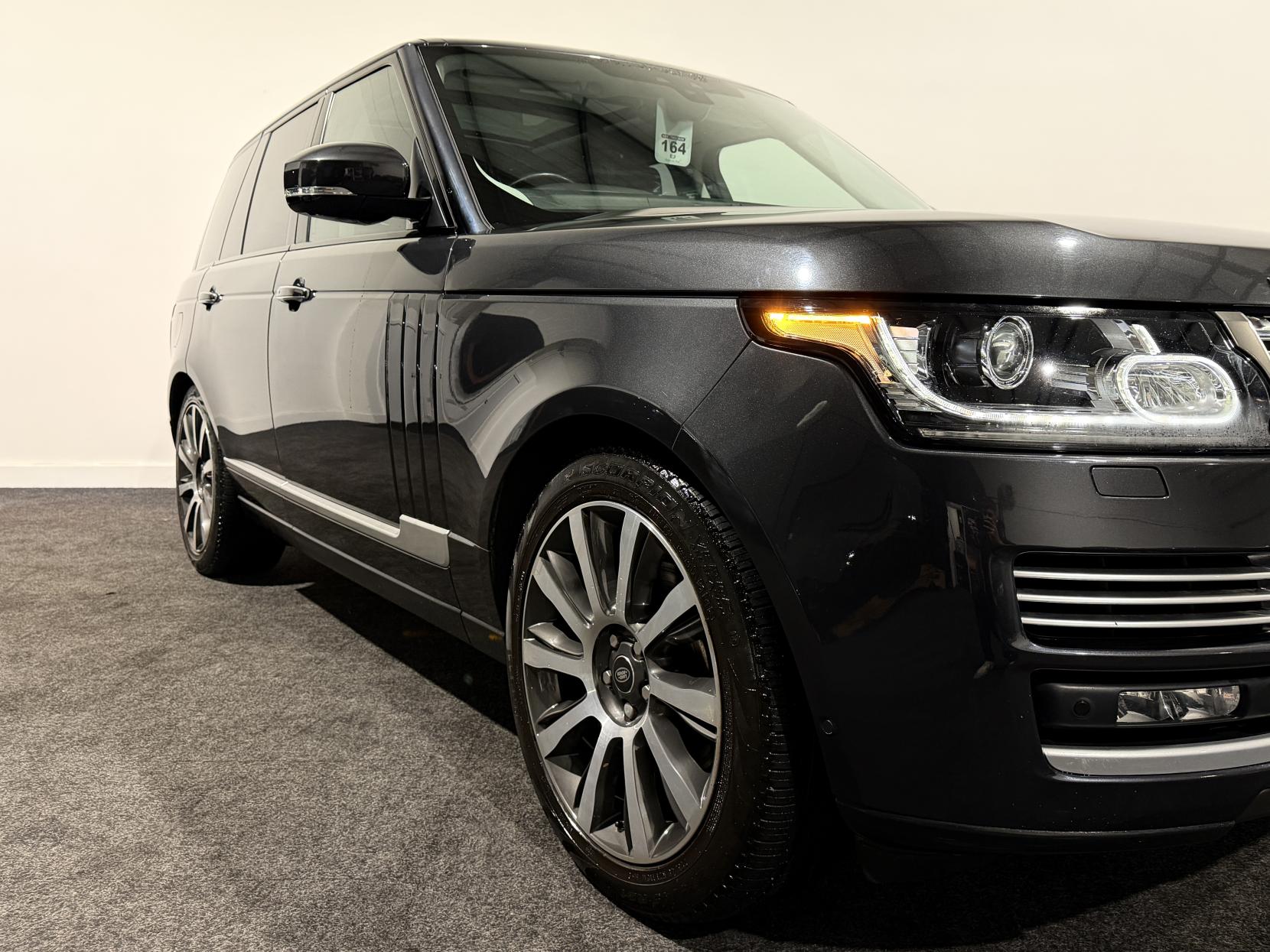 Land Rover Range Rover 3.0 TD V6 Autobiography SUV 5dr Diesel Auto 4WD Euro 6 (s/s) (258 ps)