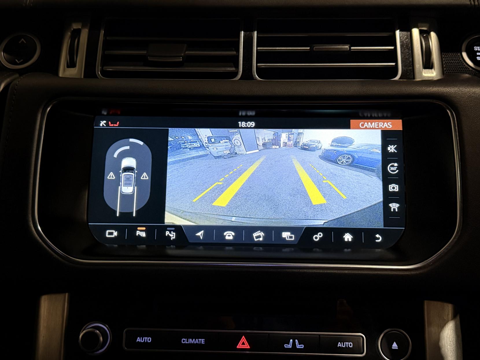 Land Rover Range Rover 3.0 TD V6 Autobiography SUV 5dr Diesel Auto 4WD Euro 6 (s/s) (258 ps)