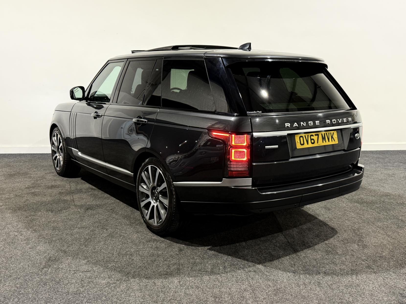 Land Rover Range Rover 3.0 TD V6 Autobiography SUV 5dr Diesel Auto 4WD Euro 6 (s/s) (258 ps)