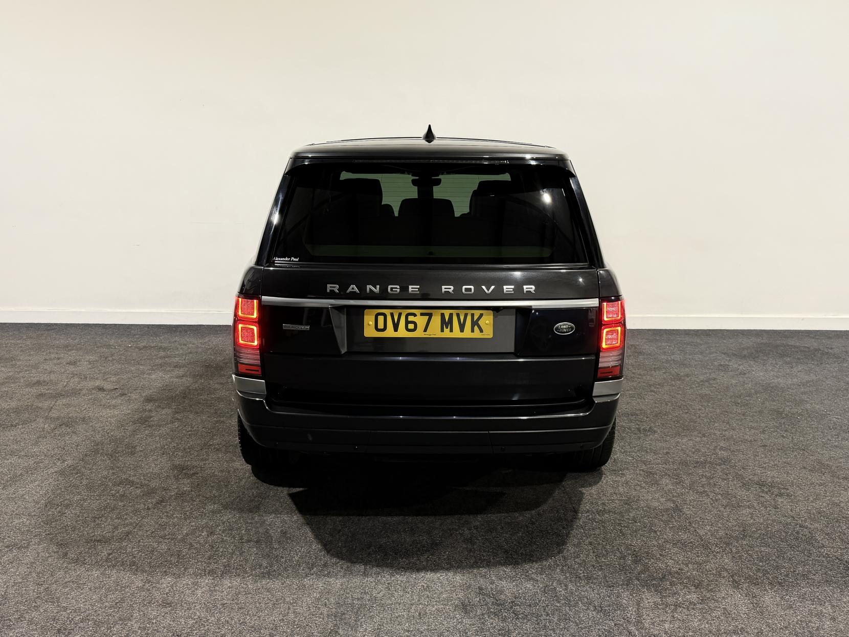 Land Rover Range Rover 3.0 TD V6 Autobiography SUV 5dr Diesel Auto 4WD Euro 6 (s/s) (258 ps)