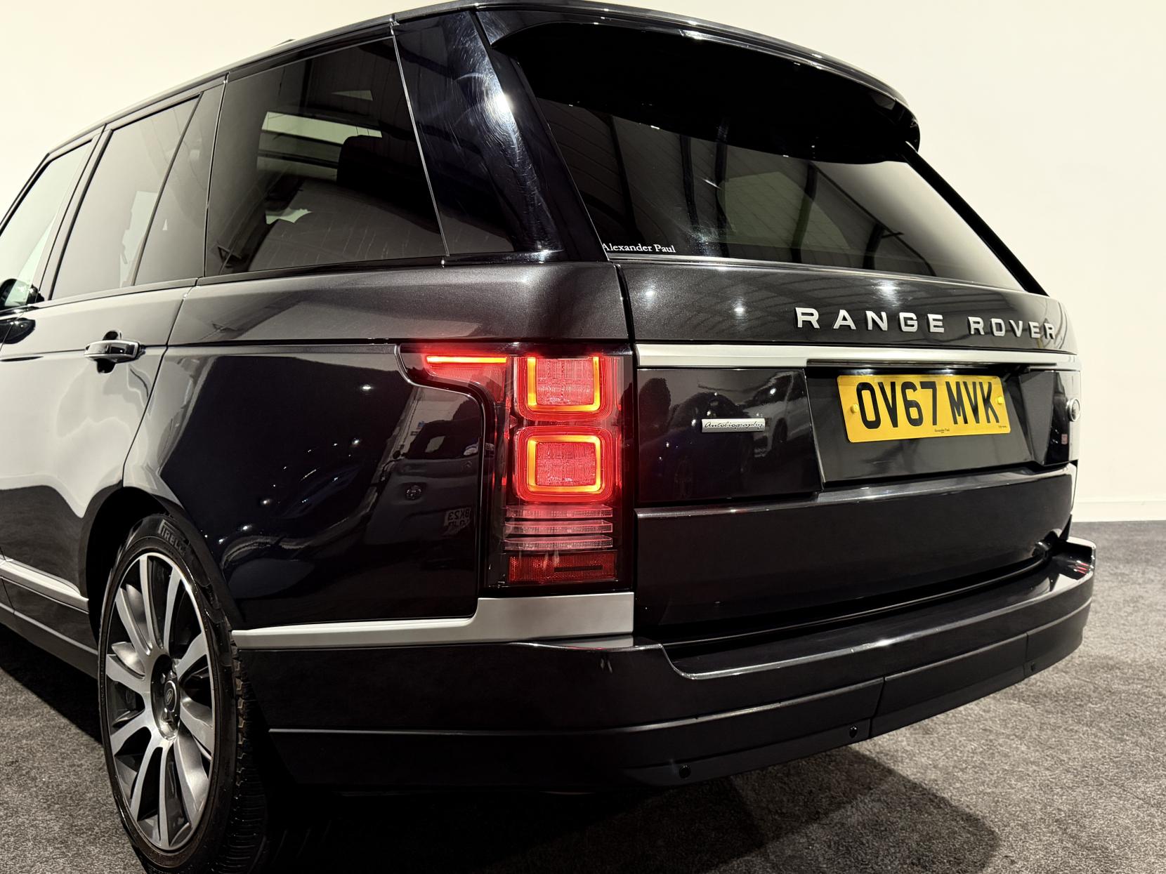 Land Rover Range Rover 3.0 TD V6 Autobiography SUV 5dr Diesel Auto 4WD Euro 6 (s/s) (258 ps)