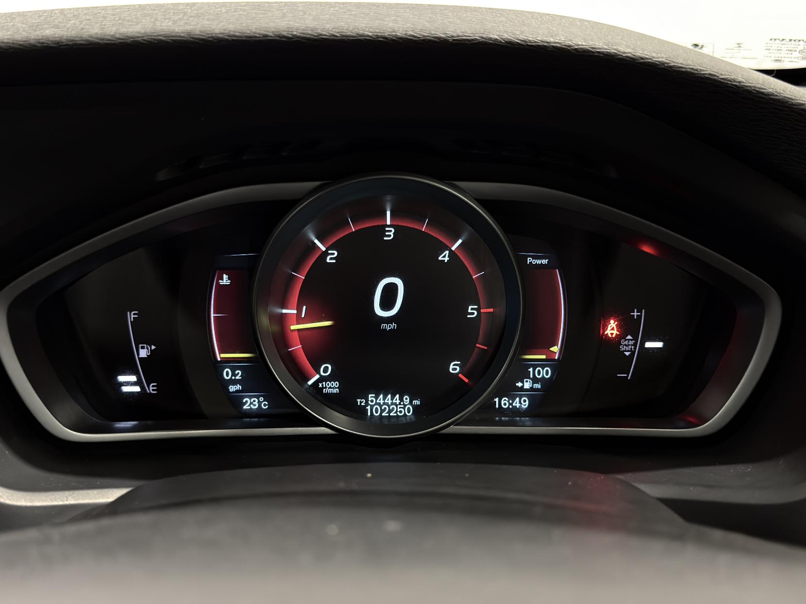 Volvo V40 2.0 D3 R-Design Hatchback 5dr Diesel Manual Euro 5 (s/s) (150 ps)