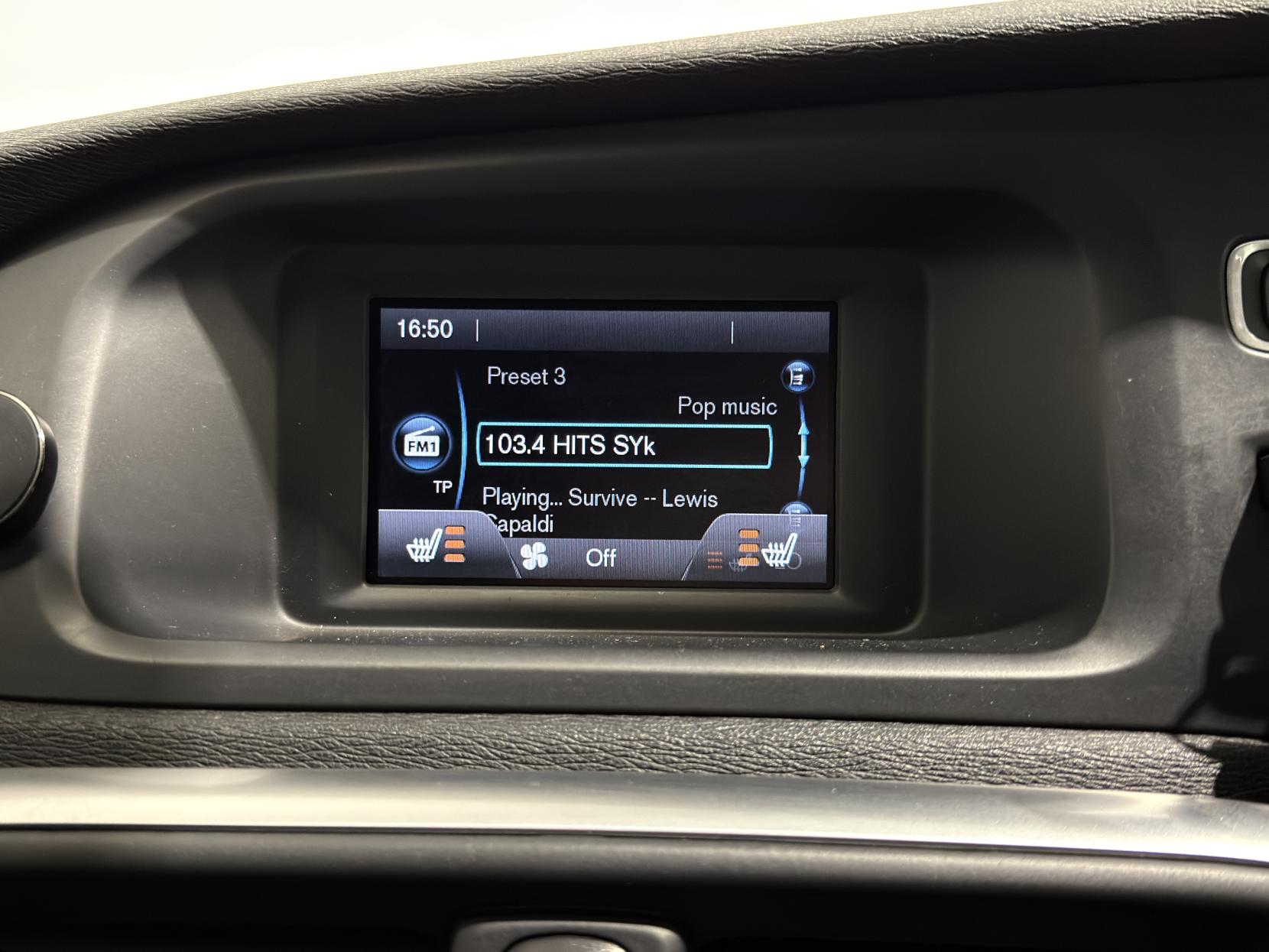 Volvo V40 2.0 D3 R-Design Hatchback 5dr Diesel Manual Euro 5 (s/s) (150 ps)