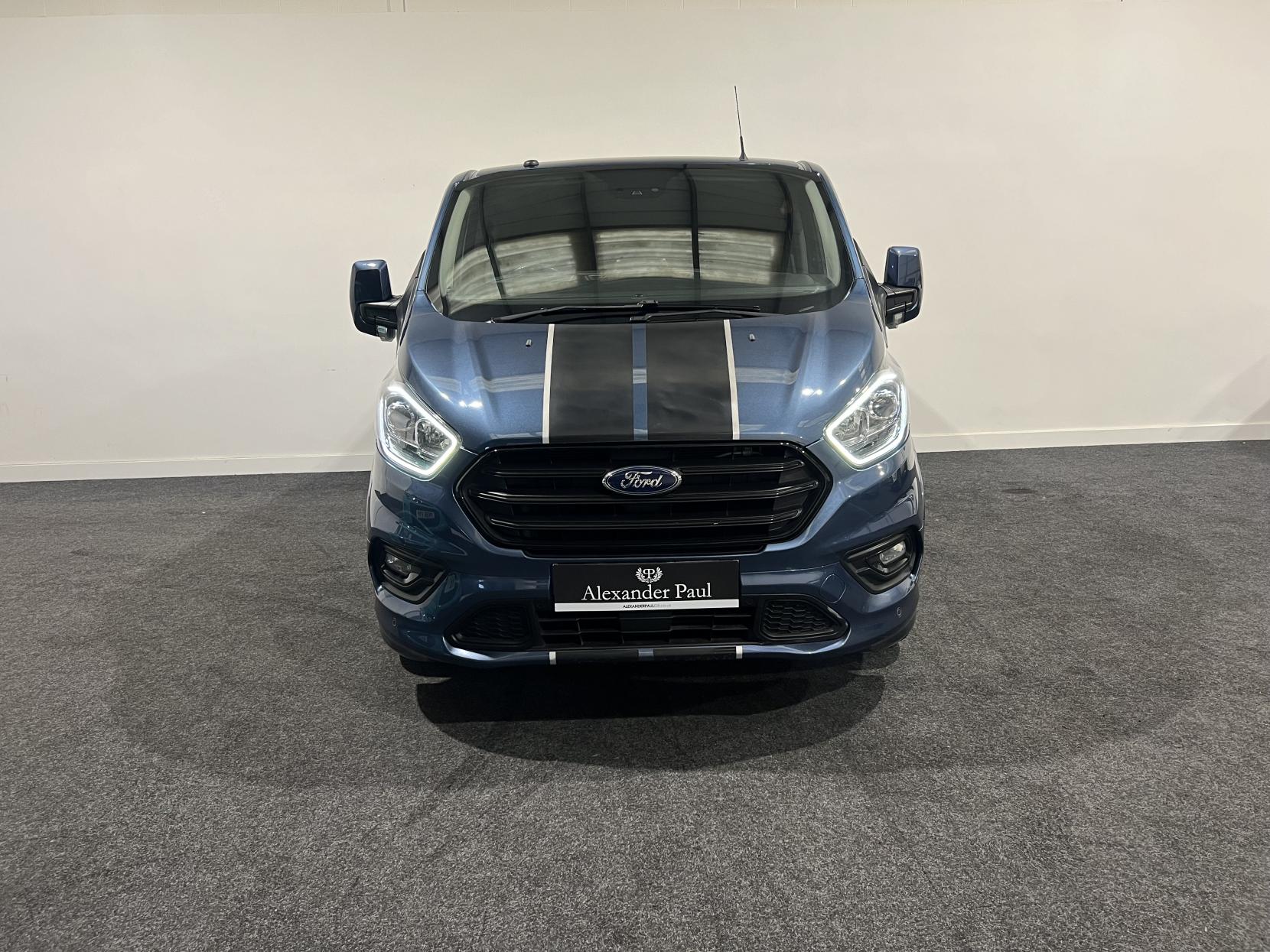 Ford Transit Custom 2.0 310 EcoBlue Sport Crew Van Double Cab 6dr Diesel Auto L1 H1 Euro 6 (s/s) (5 Seat) (170 ps)