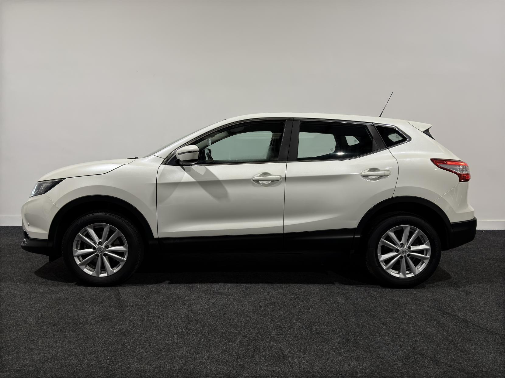 Nissan Qashqai 1.5 dCi Acenta SUV 5dr Diesel Manual 2WD Euro 6 (s/s) (110 ps)