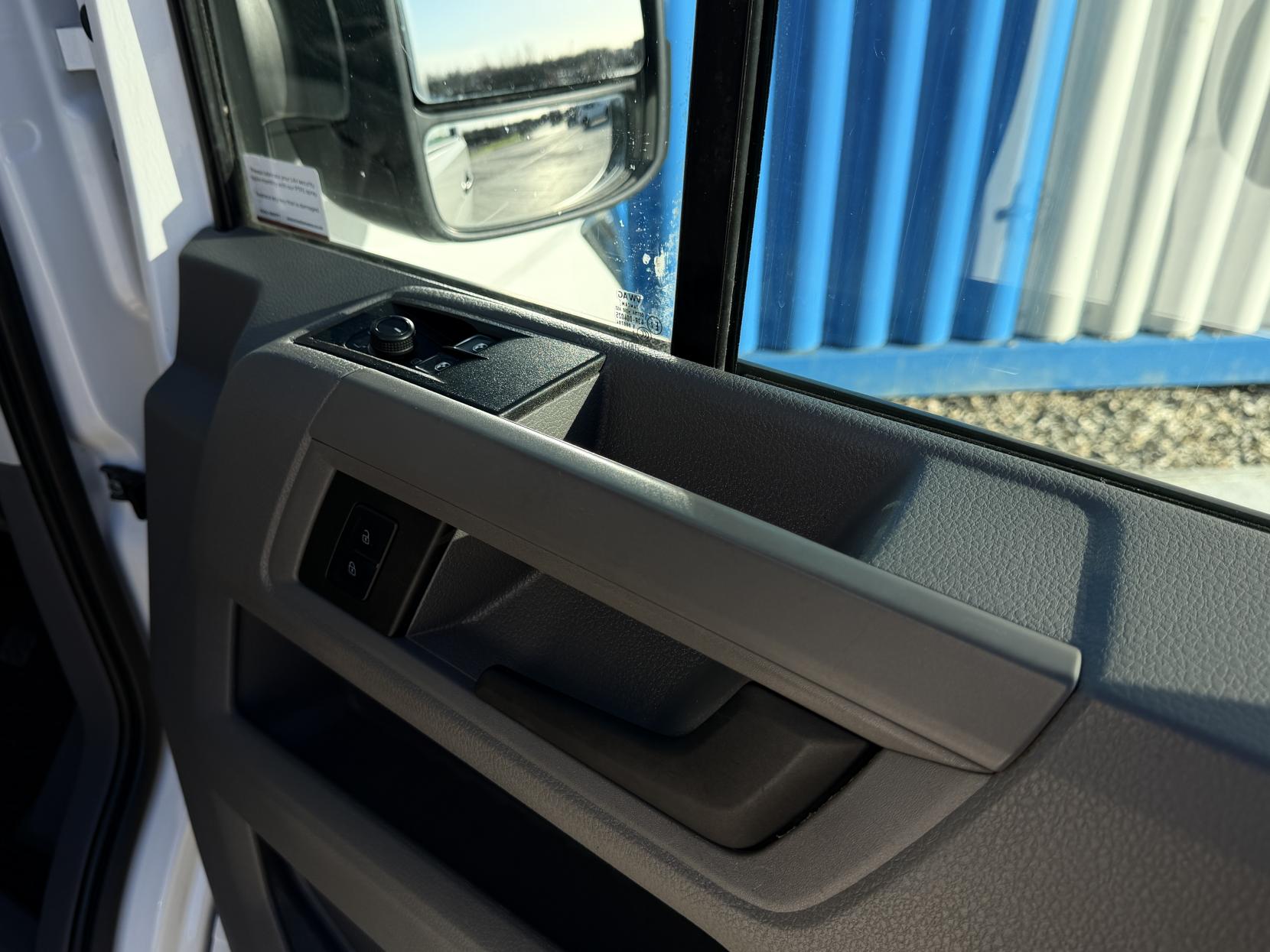 Volkswagen Crafter 2.0 TDI CR35 Trendline Panel Van 5dr Diesel Manual FWD MWB Euro 6 (s/s) (140 ps)