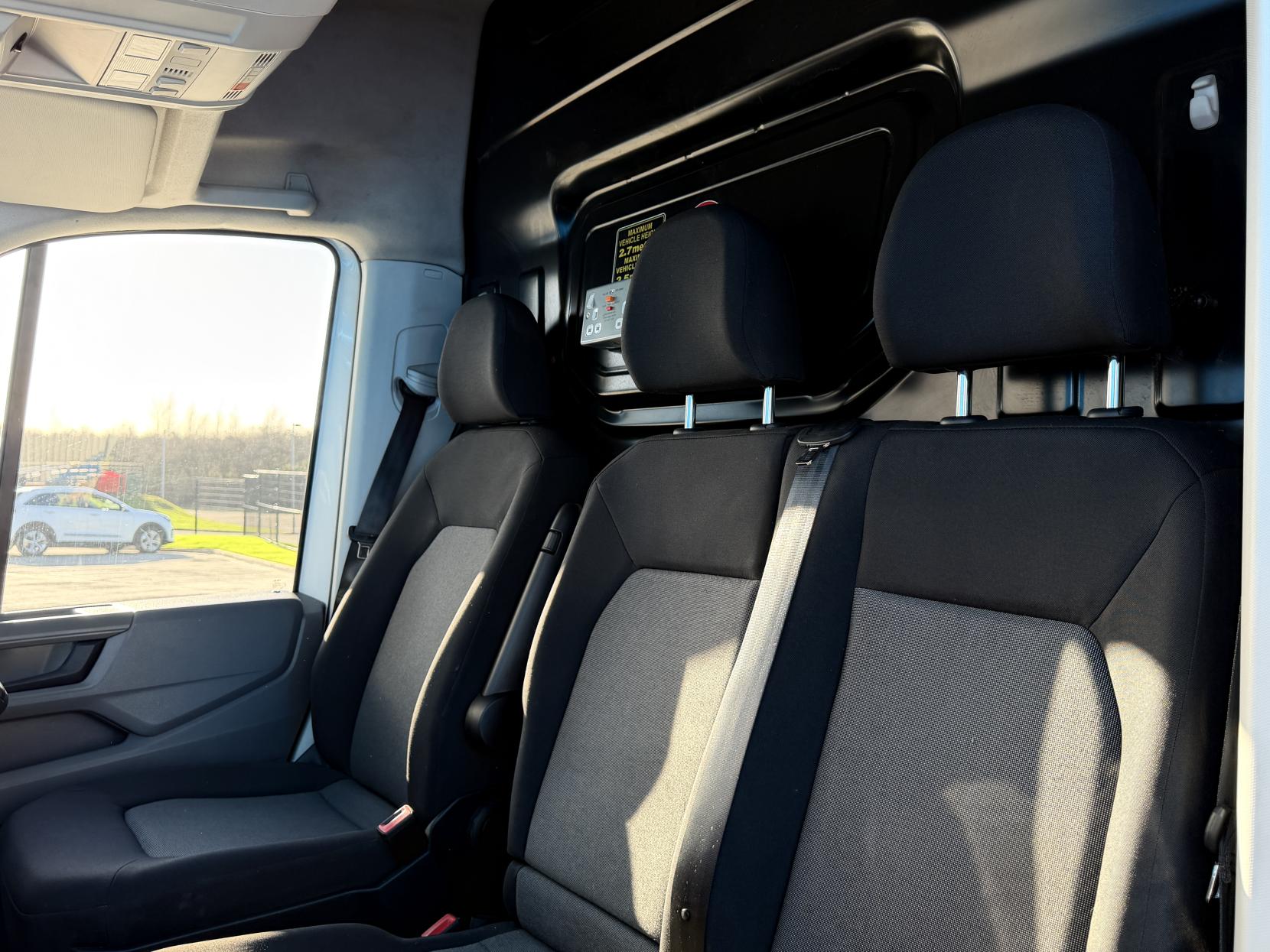 Volkswagen Crafter 2.0 TDI CR35 Trendline Panel Van 5dr Diesel Manual FWD MWB Euro 6 (s/s) (140 ps)