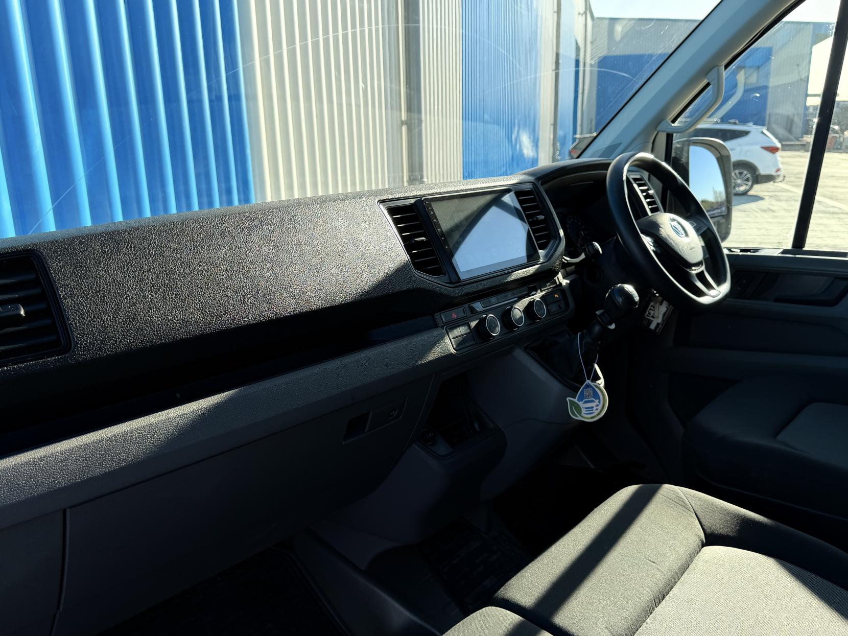 Volkswagen Crafter 2.0 TDI CR35 Trendline Panel Van 5dr Diesel Manual FWD MWB Euro 6 (s/s) (140 ps)